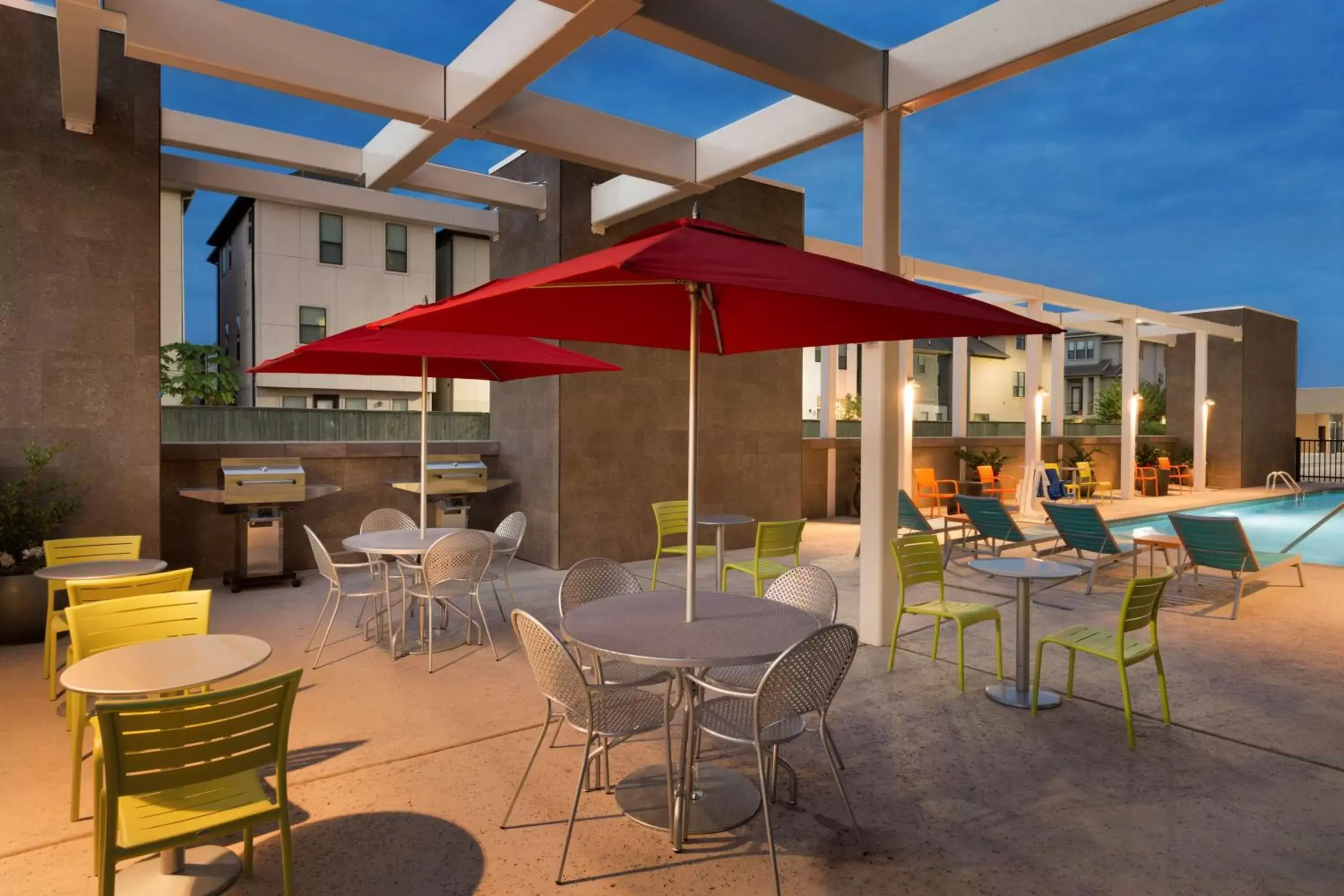 Property building, Restaurant/Places to Eat in Home2 Suites by Hilton Houston Energy Corridor