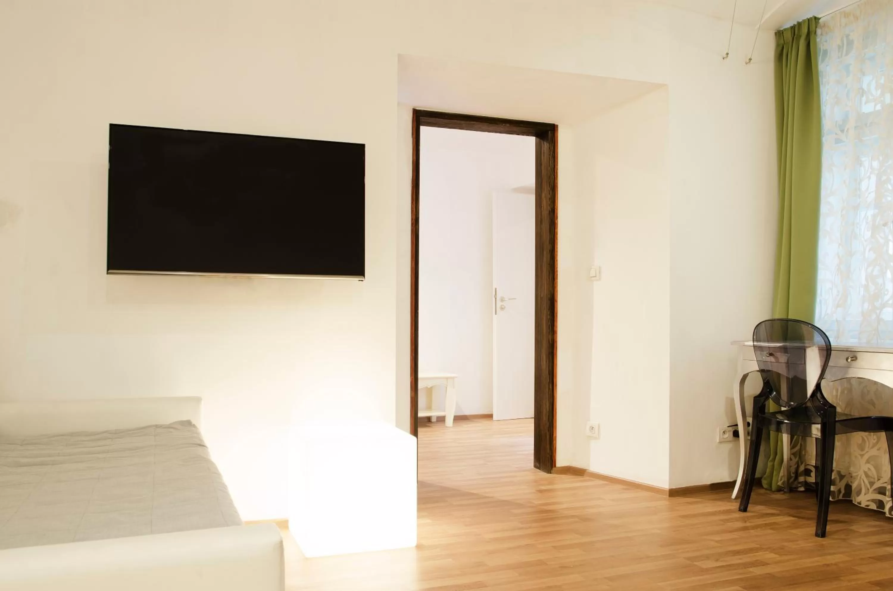 TV and multimedia in Dolce Vita Suites Boutique