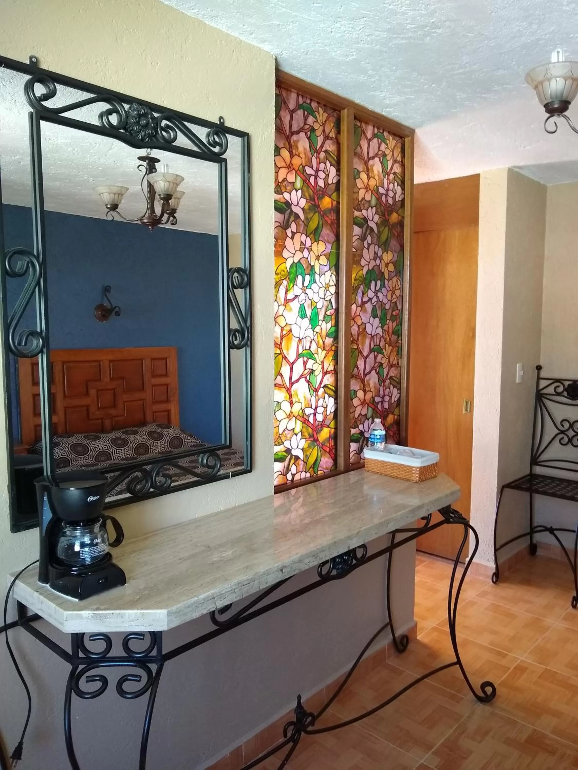 TV and multimedia in Hotel Santa Barbara