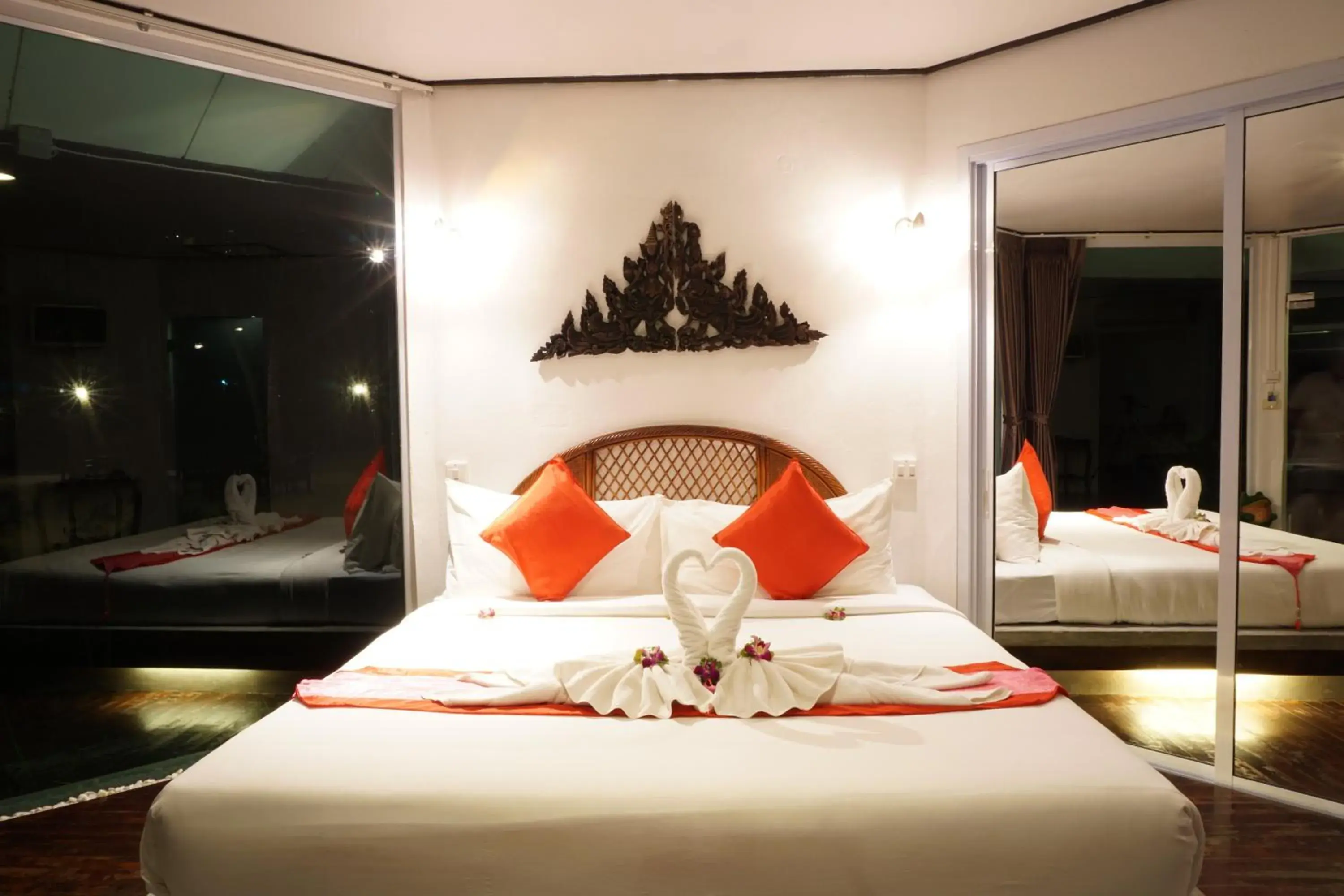 Bedroom, Restaurant/Places to Eat in Am Samui Resort Taling Ngam