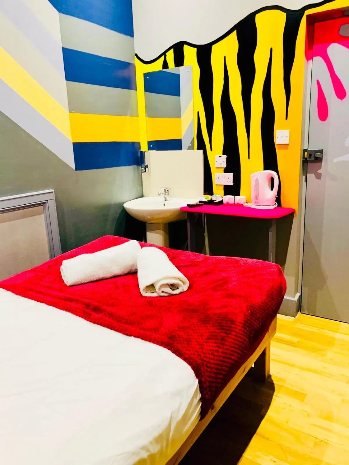 Bedroom, Bed in KX Rooms Kings Cross