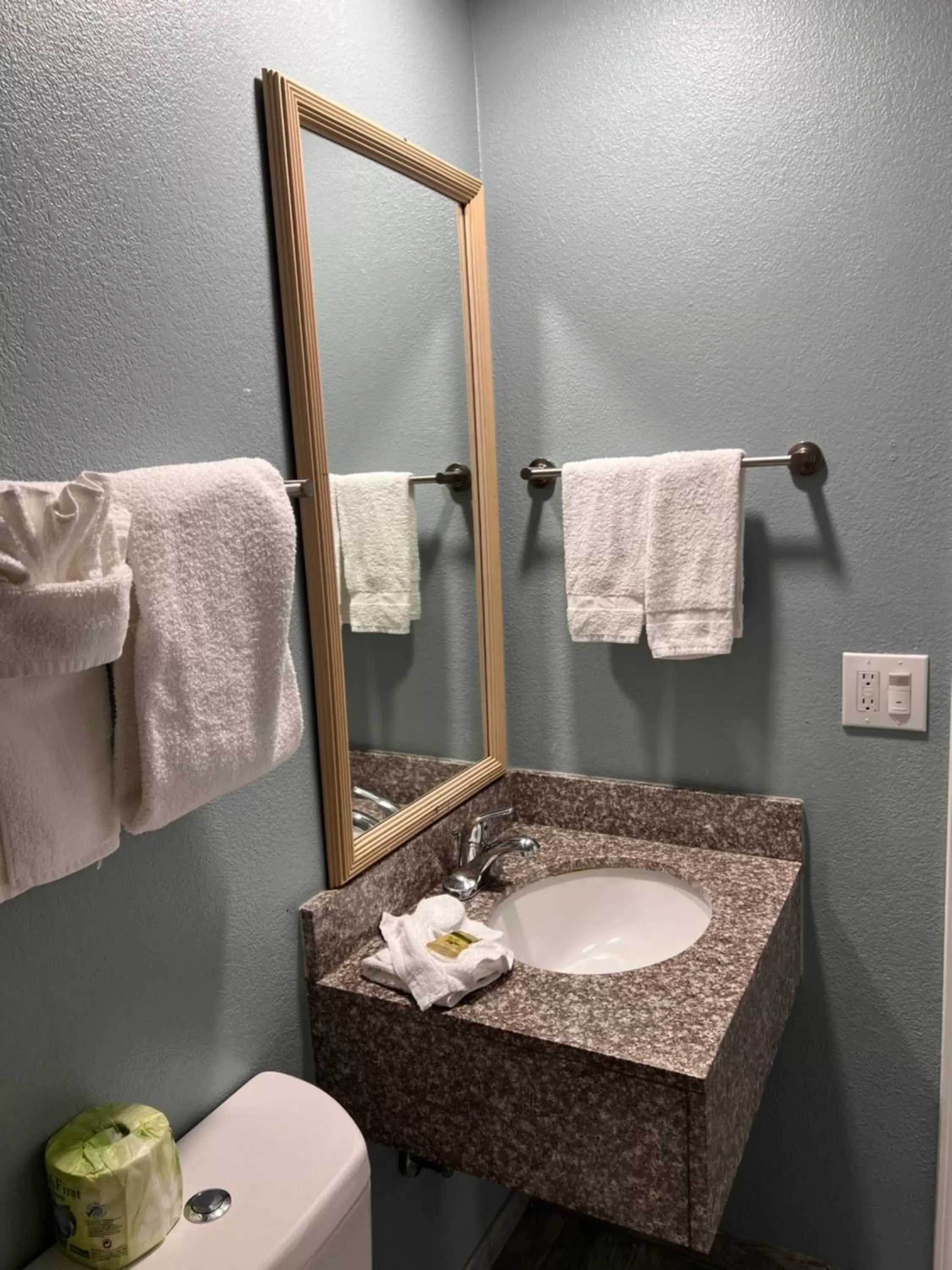 Bathroom in Surf City Inn & Suites