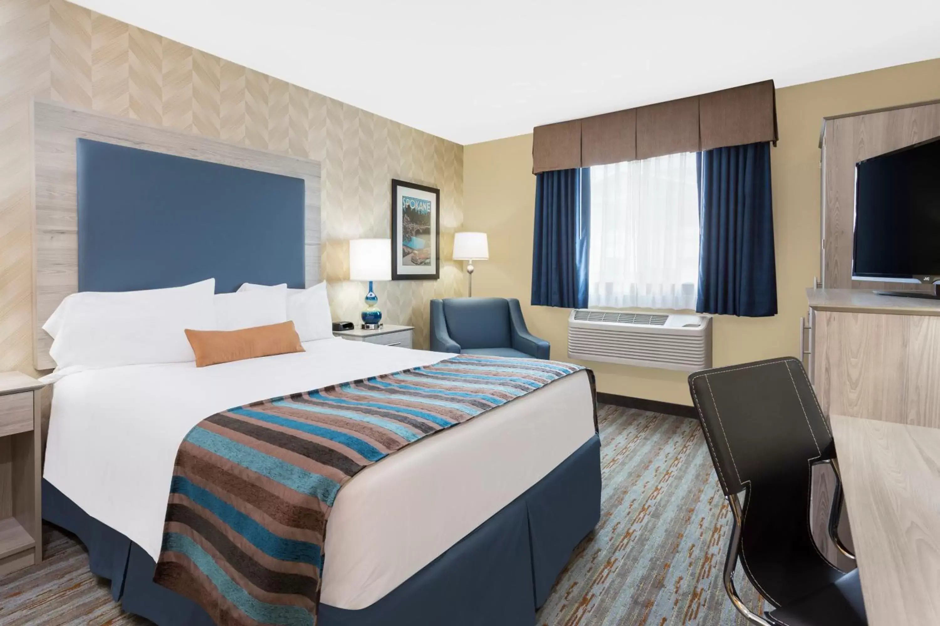 Queen Room in SilverStone Inn & Suites Spokane Valley