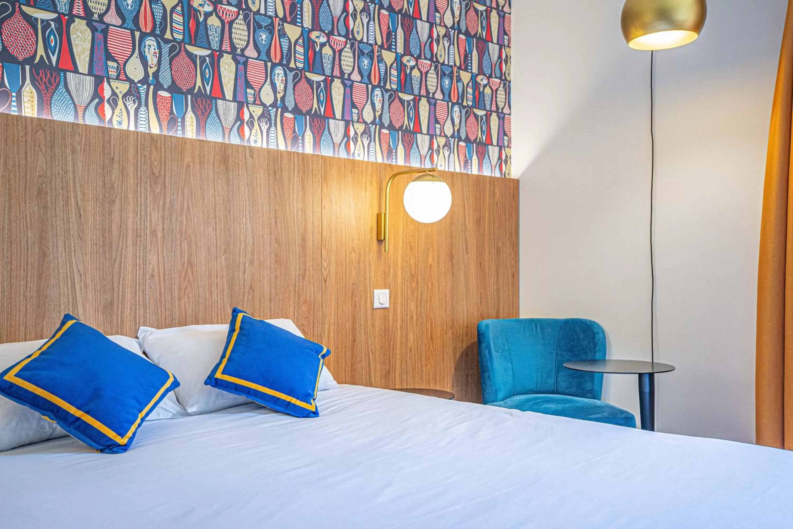 Photo of the whole room, Bed in Kyriad Aix Les Milles - Plan de Campagne