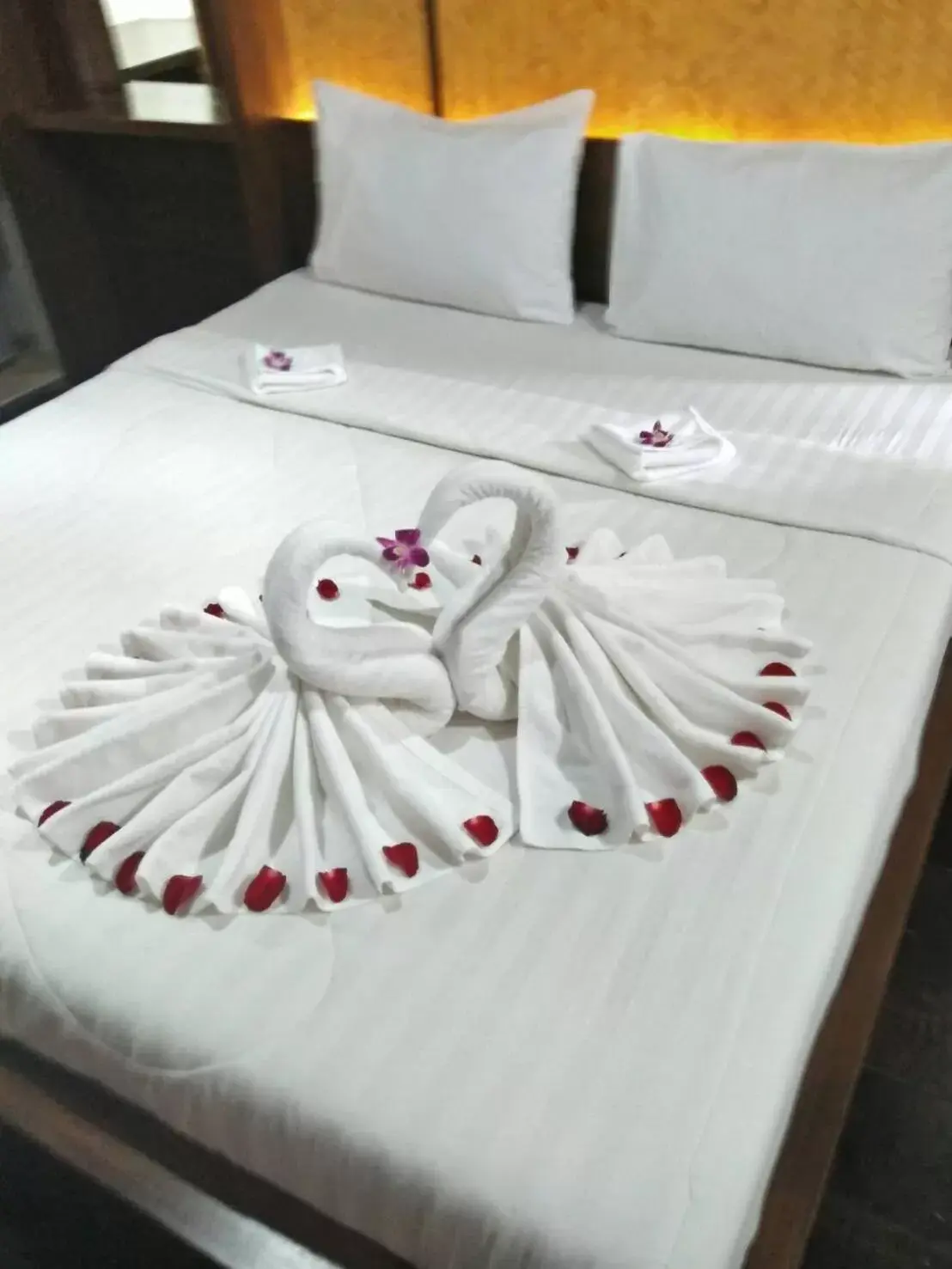 Bed in Chanpraya Resort