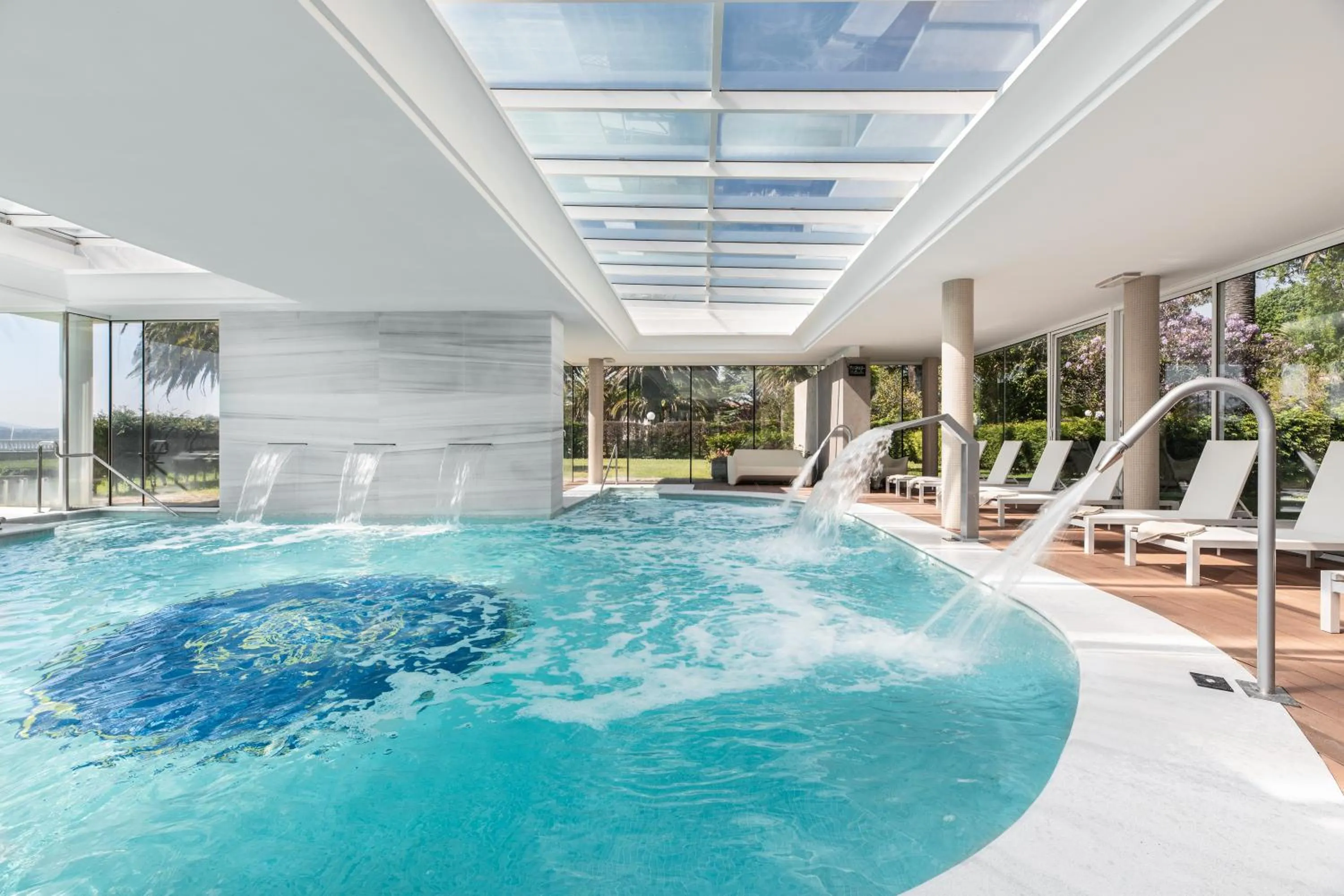 Swimming pool in Eurostars Gran Hotel La Toja