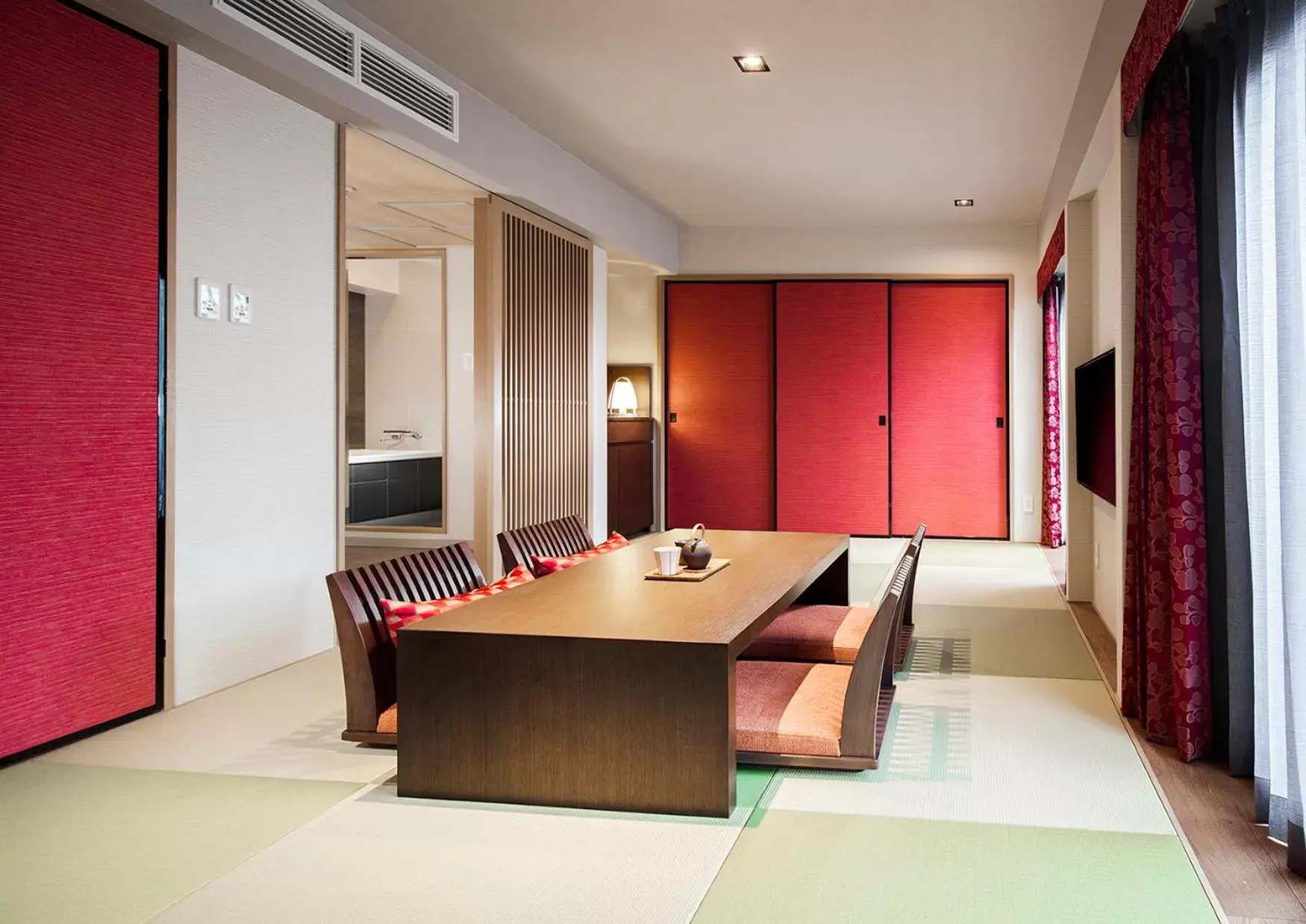 Photo of the whole room in RIHGA Royal Hotel Kyoto