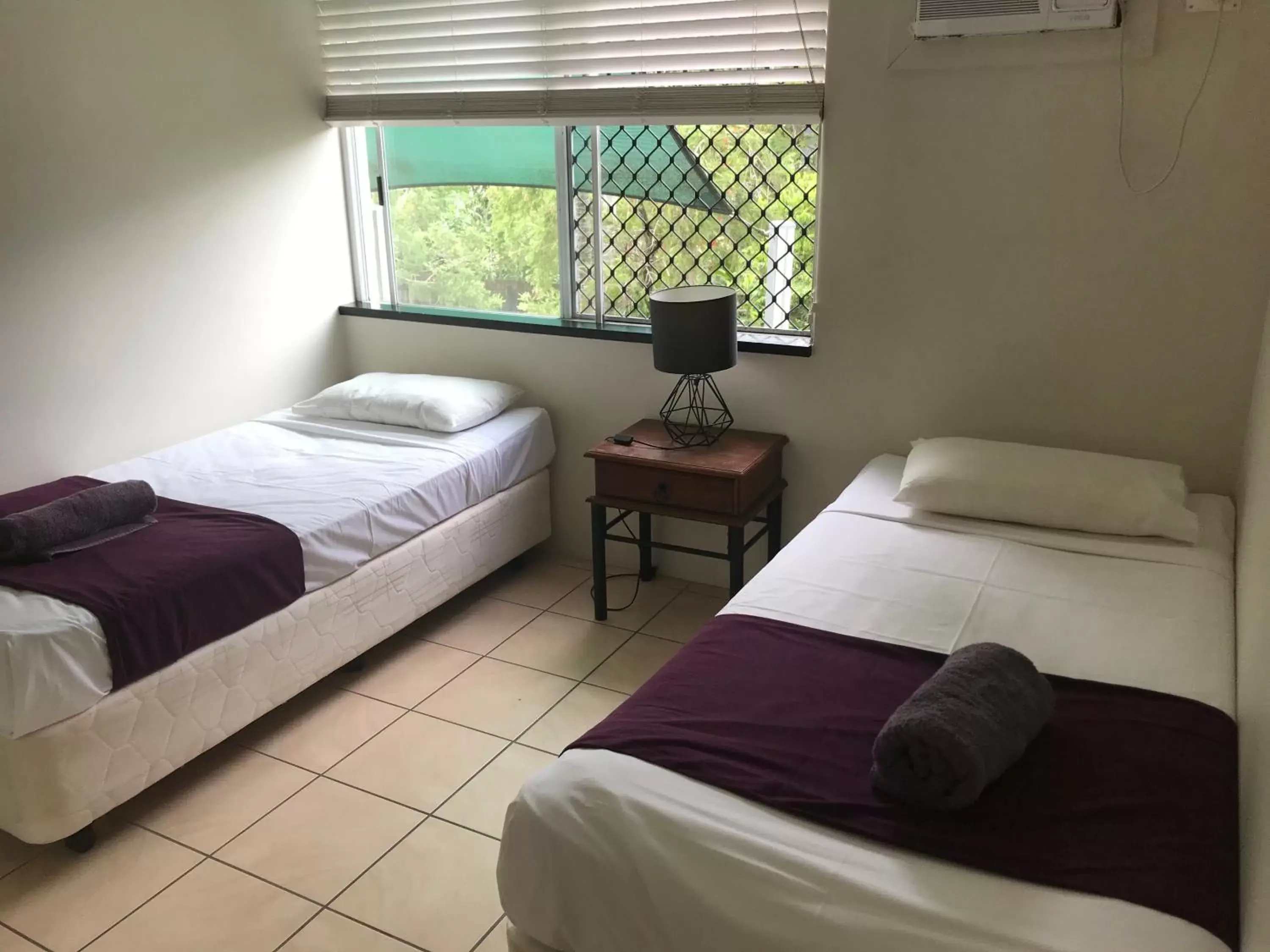 Bedroom, Bed in Reef Gateway Apartments