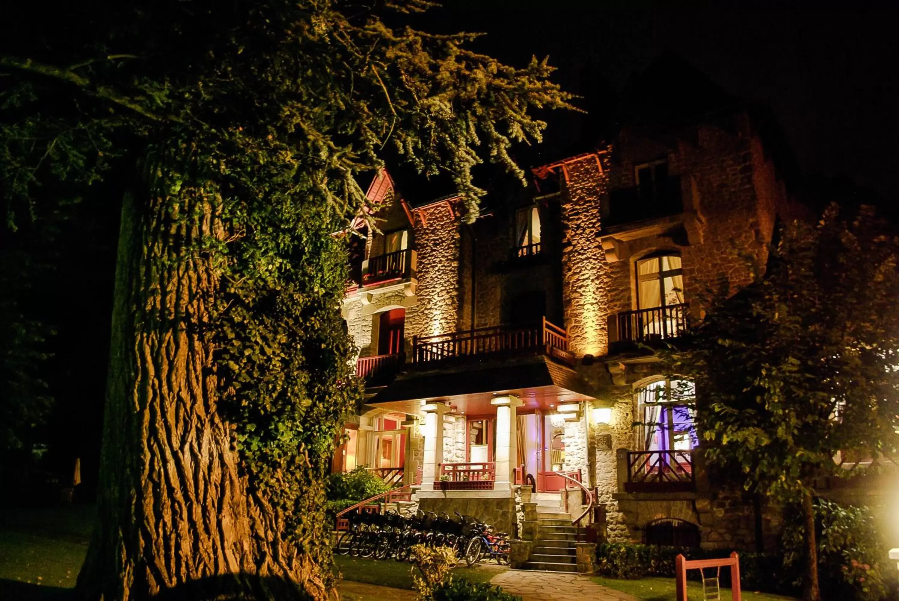 Facade/entrance, Property Building in Le Castel Marie Louise