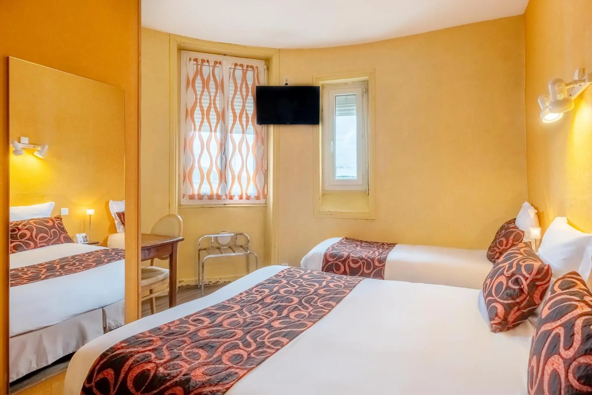 Bed in The Originals City, Hôtel Régina, Périgueux