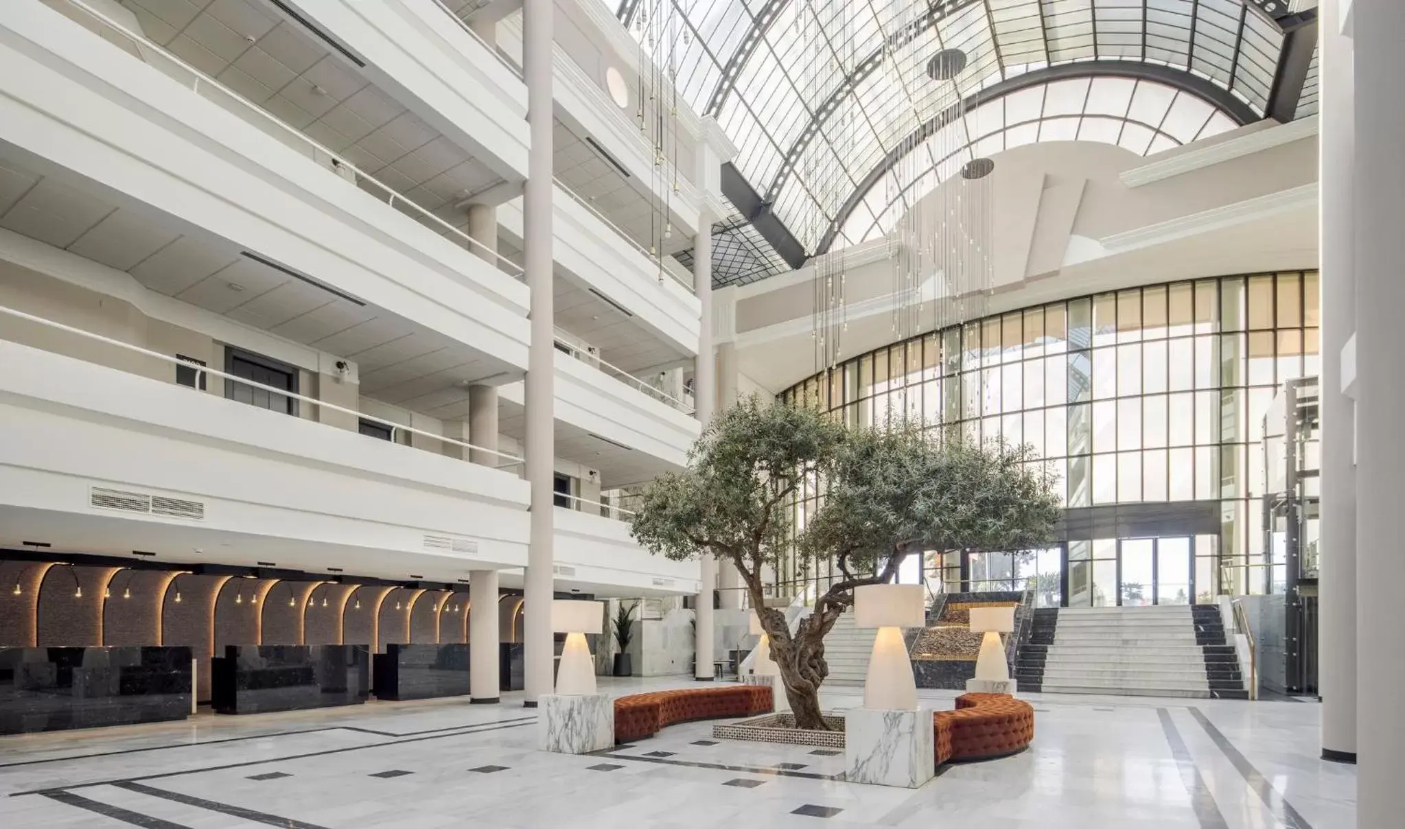 Lobby or reception in Ilunion Alcora Sevilla