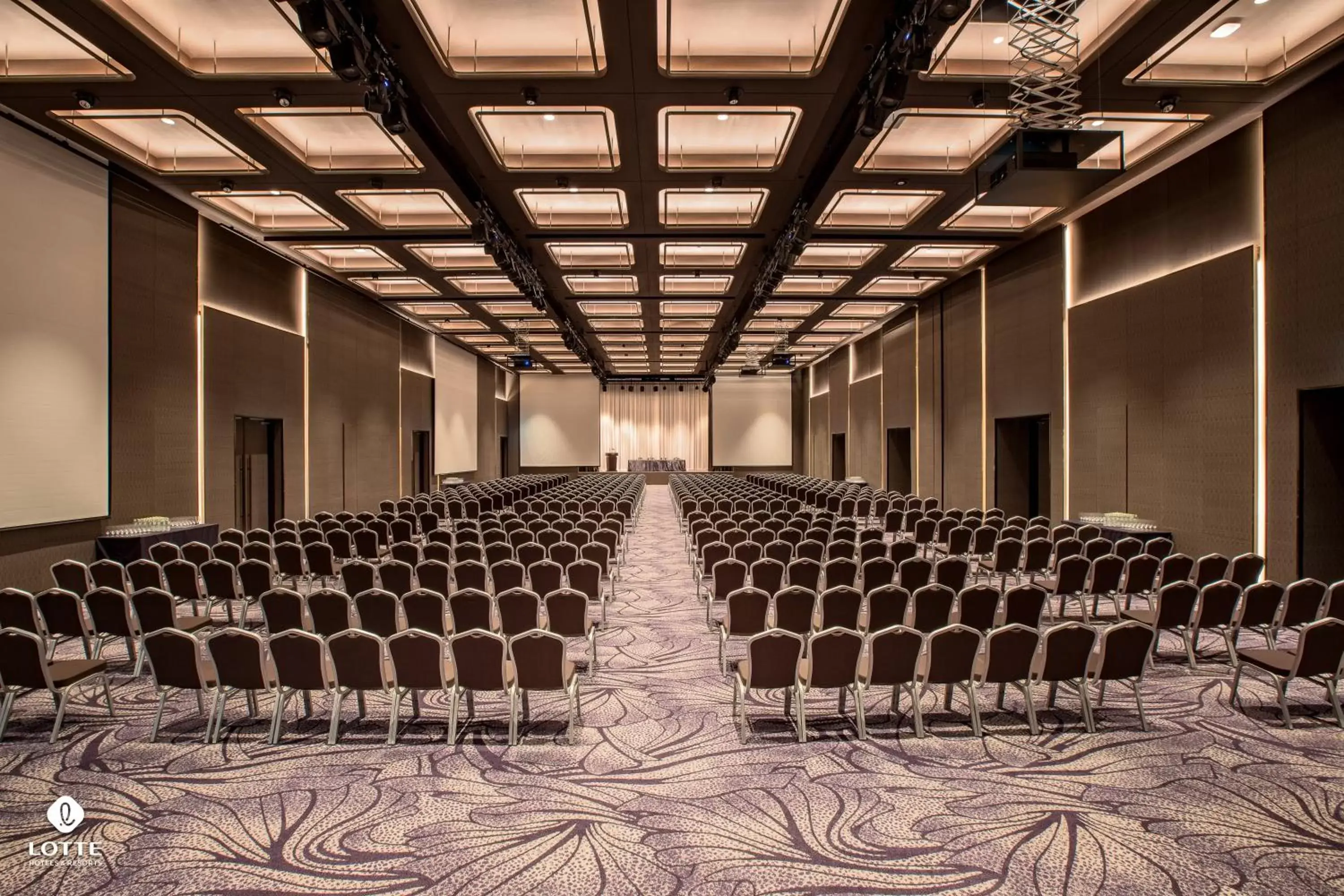 Meeting/conference room in LOTTE Hotel Yangon