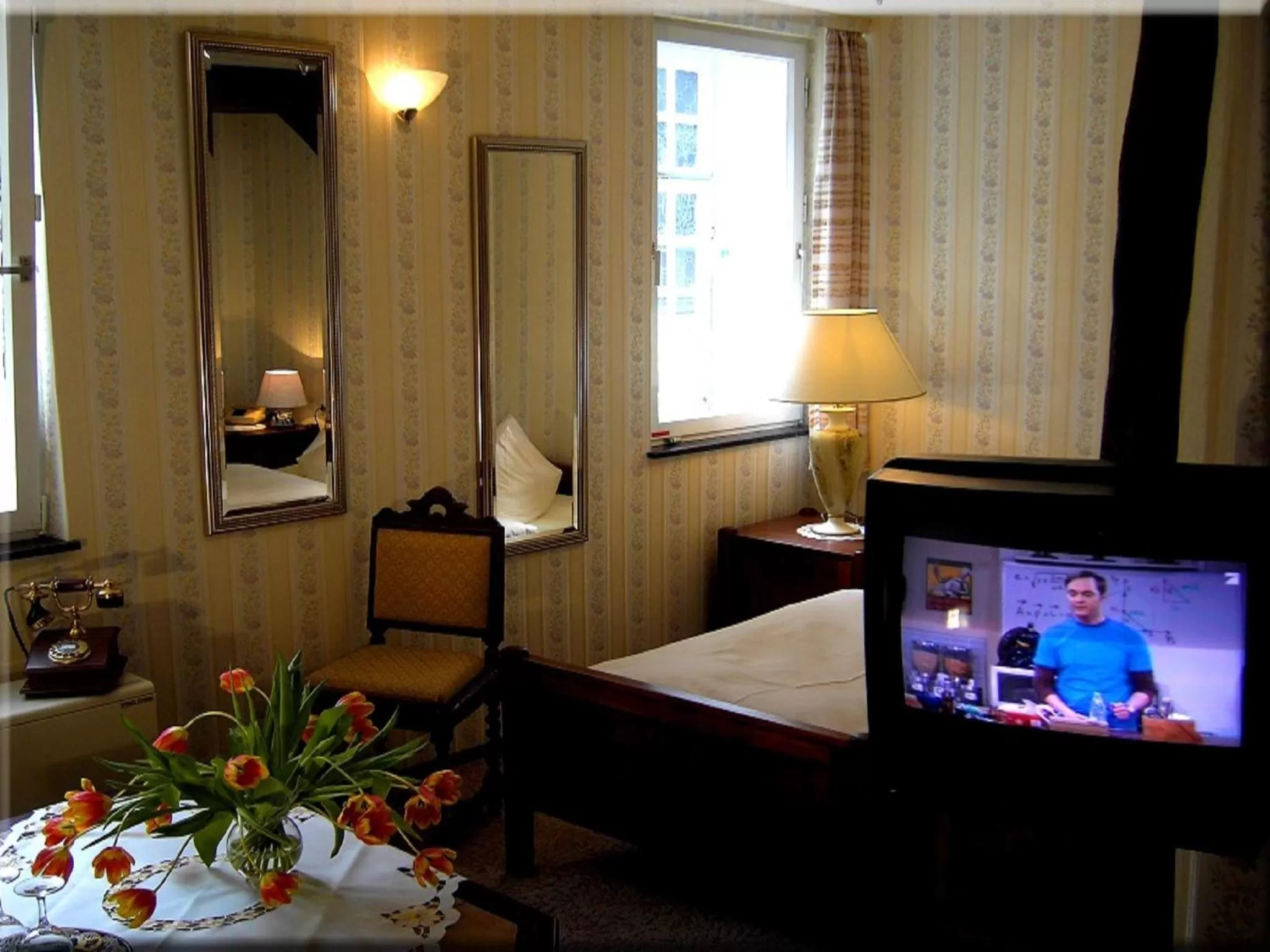 Photo of the whole room, Bed in Hotel Graf Rolshausen