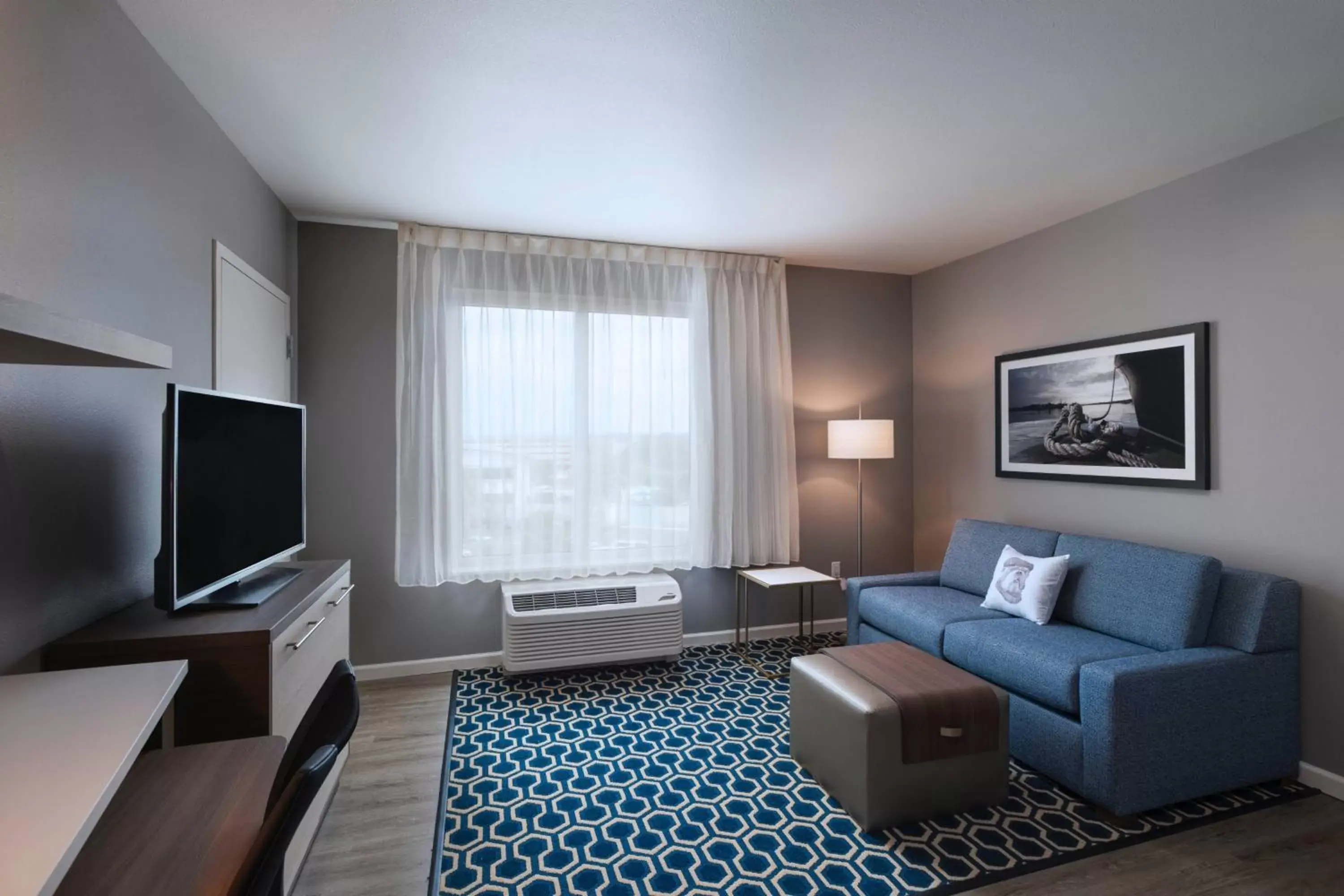 Living room, Seating Area in TownePlace Suites by Marriott San Diego Airport/Liberty Station