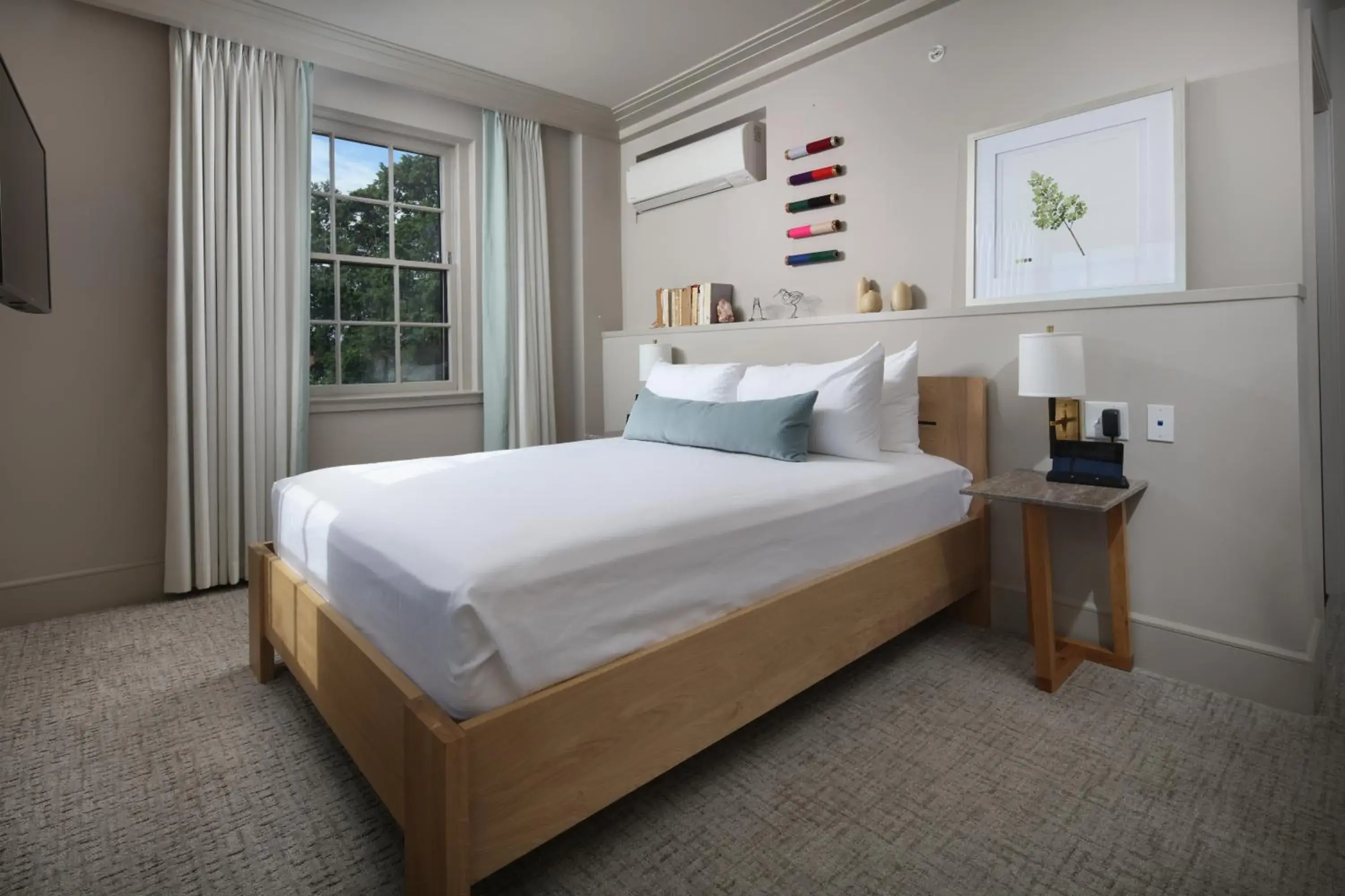 Queen Room in Hotel Weyanoke Queen Room in Hotel Weyanoke