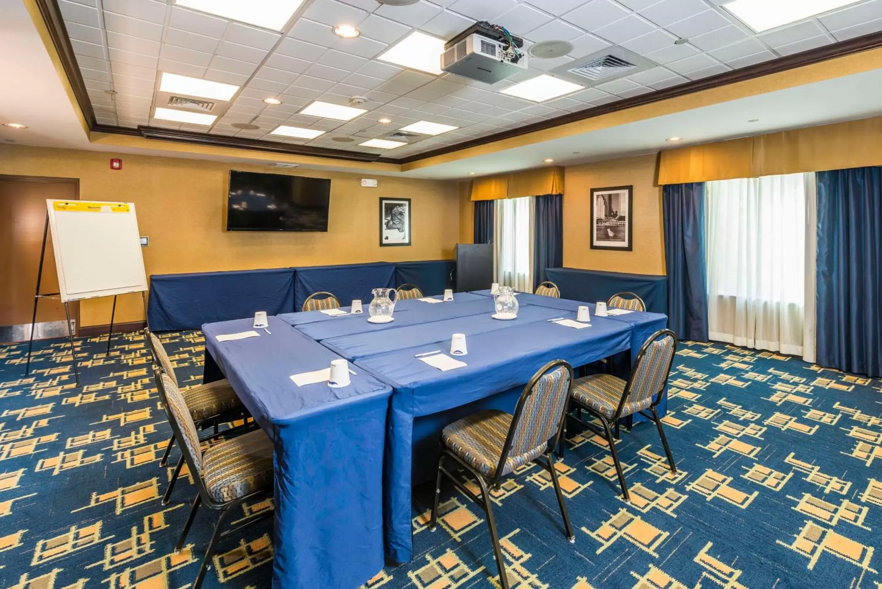 Meeting/conference room in Hampton Inn & Suites Jacksonville South - Bartram Park