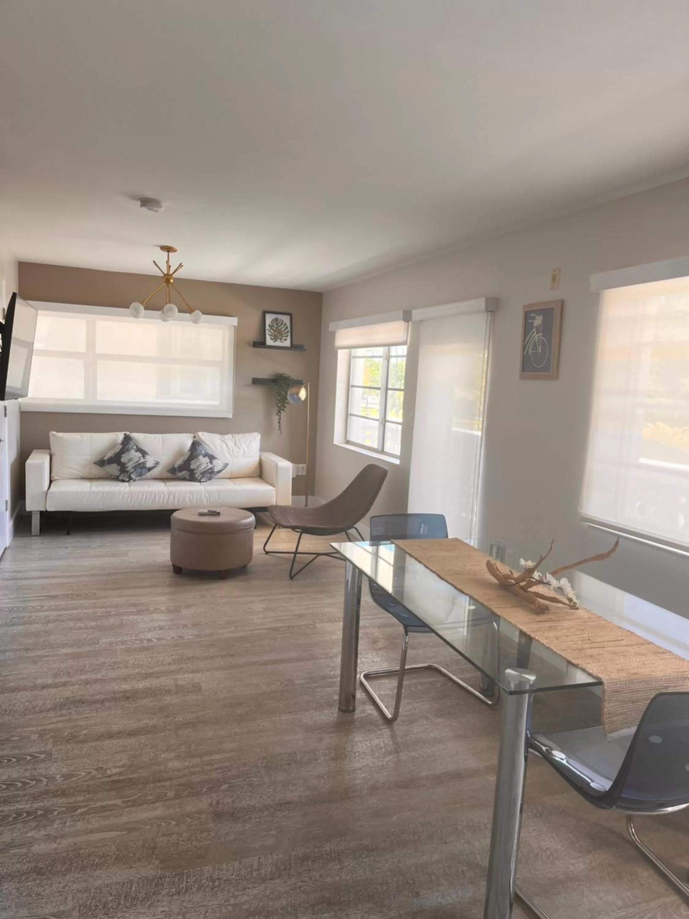 Living room in Suites at The Strand on Ocean Drive
