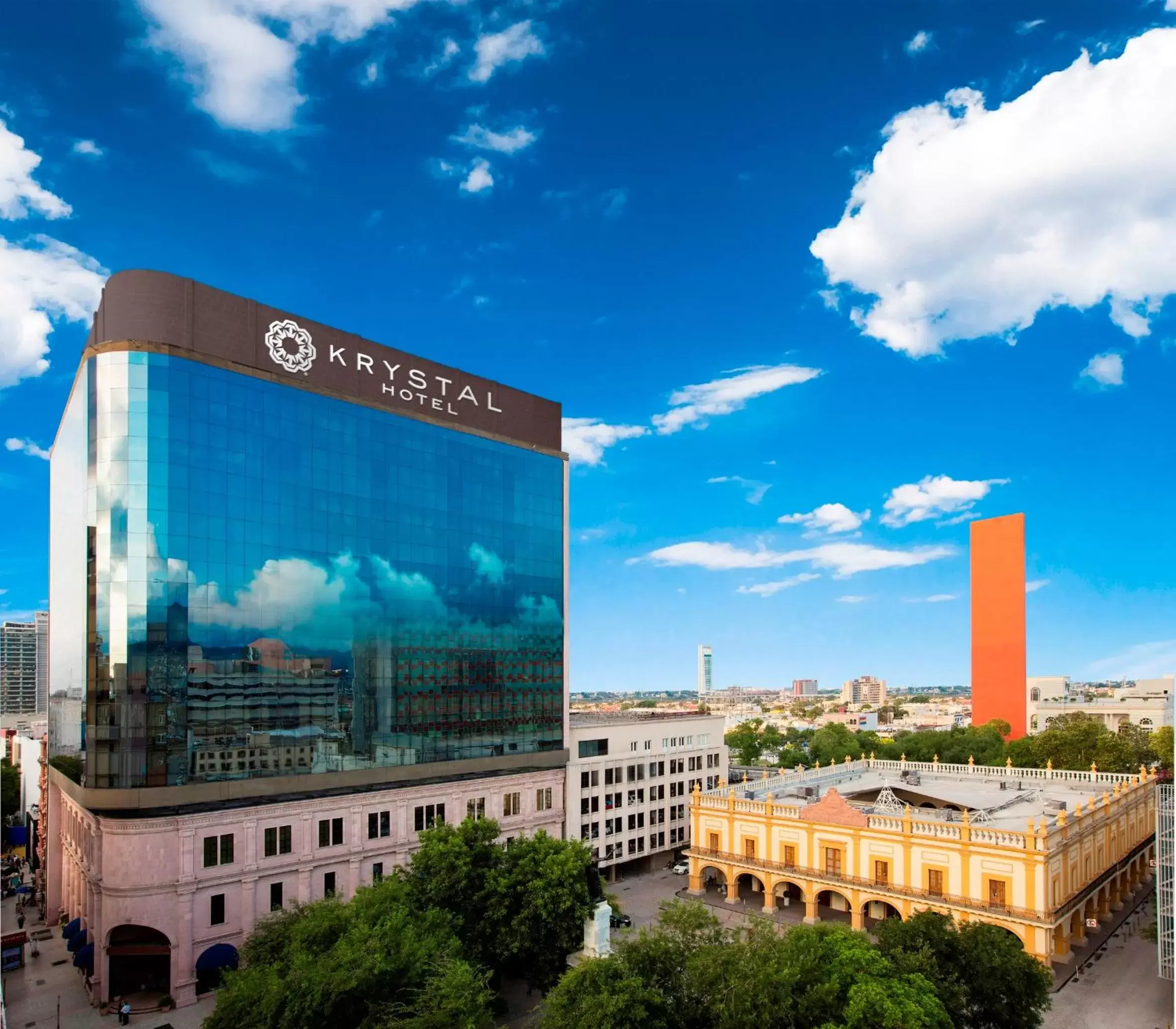 Property building in Krystal Monterrey Property building in Krystal Monterrey