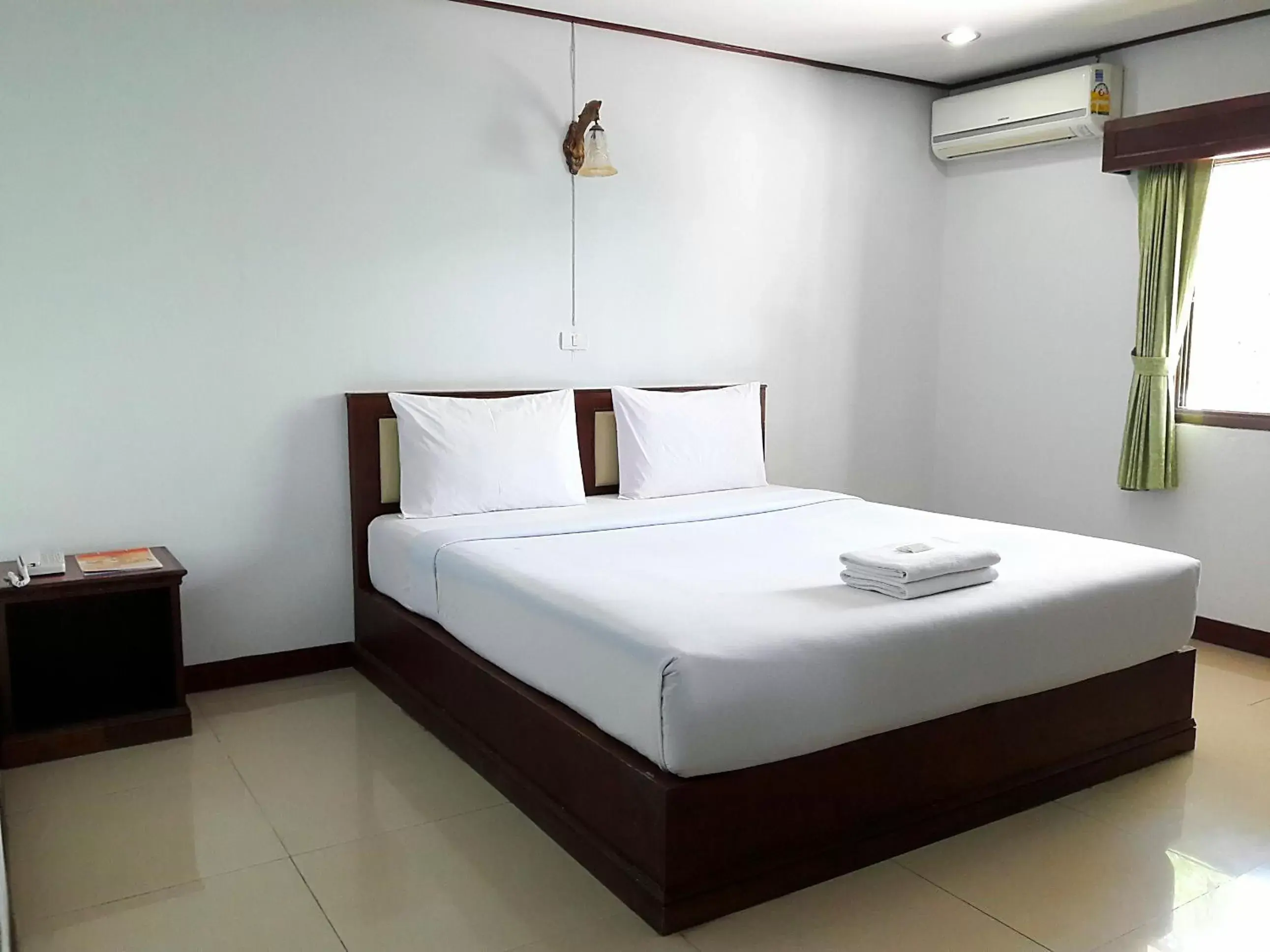 Bedroom, Bed in โรงแรมฟ้าพราวฝน Fah Proud Fon Hotel Bedroom, Bed in โรงแรมฟ้าพราวฝน Fah Proud Fon Hotel