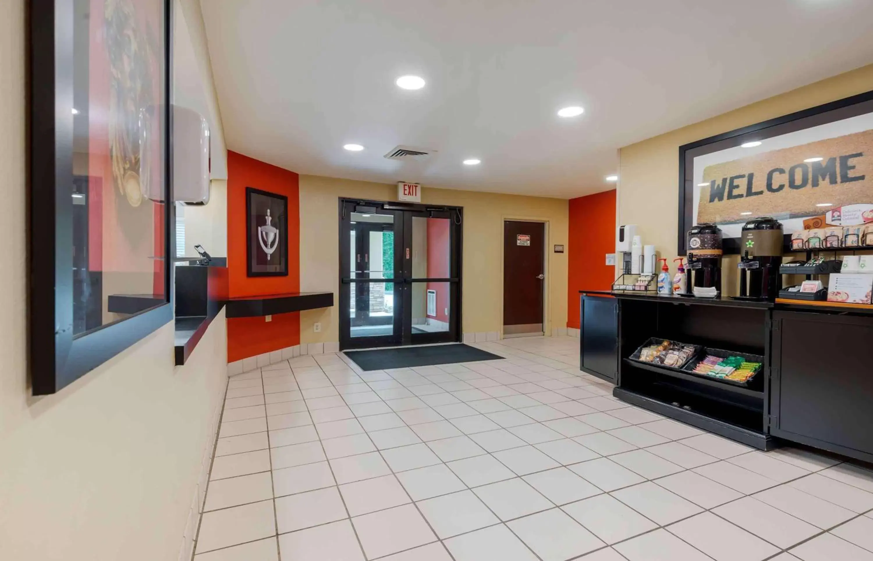 Lobby or reception in Extended Stay America Suites - Asheville - Tunnel Rd