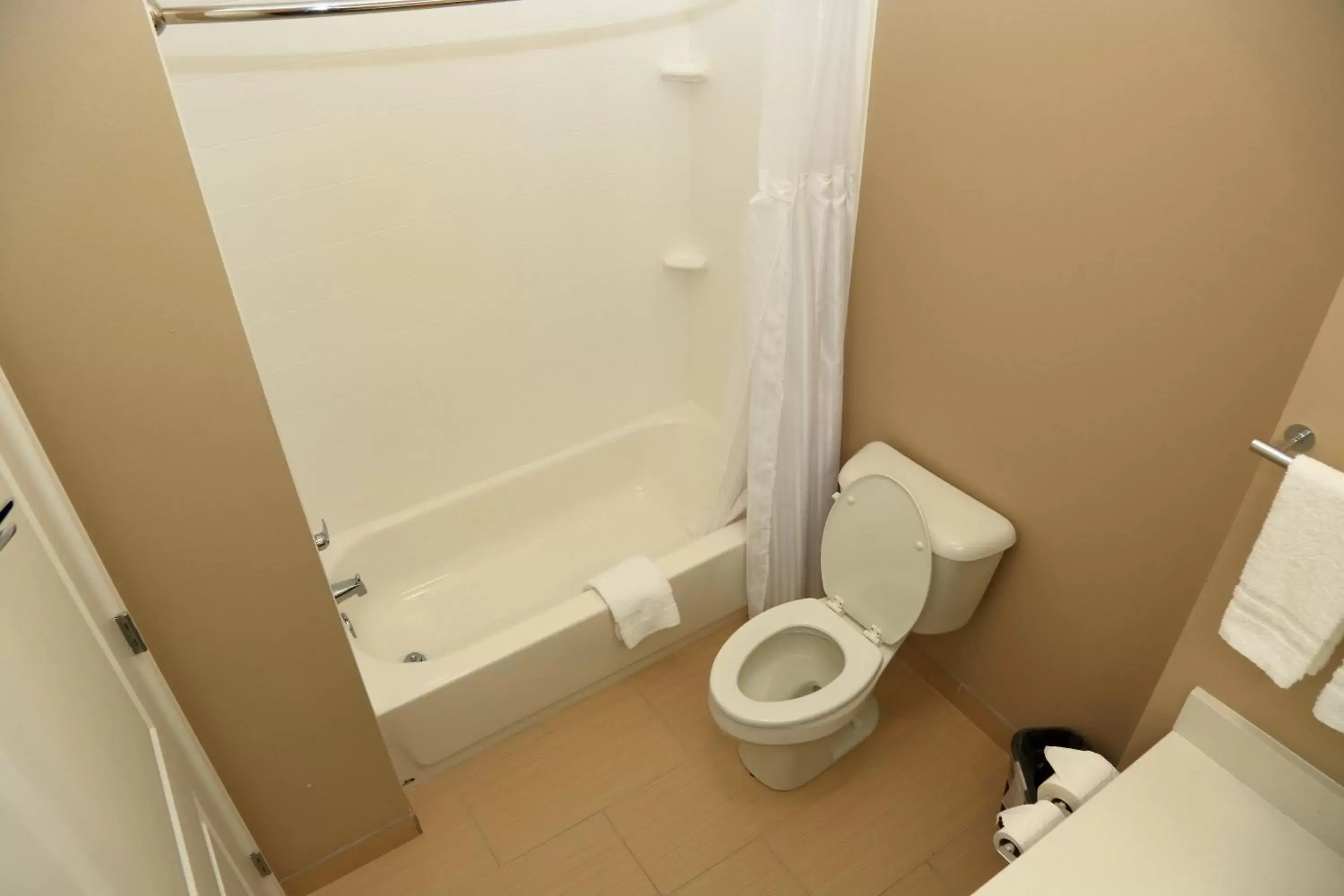 Bathroom in Americas Best Value Inn & Suites-Prairieville