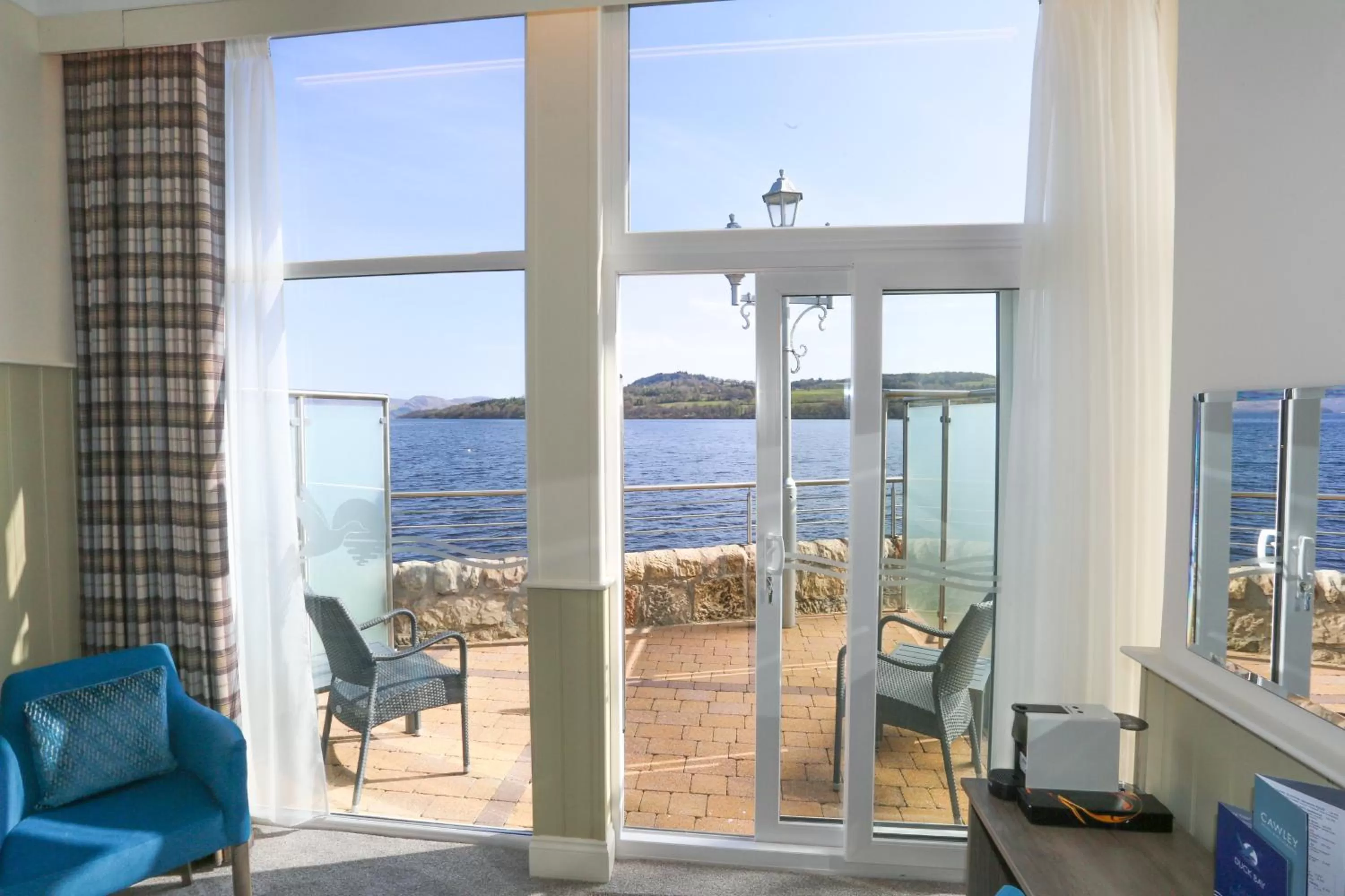 Balcony/Terrace in Duck Bay Hotel & Restaurant