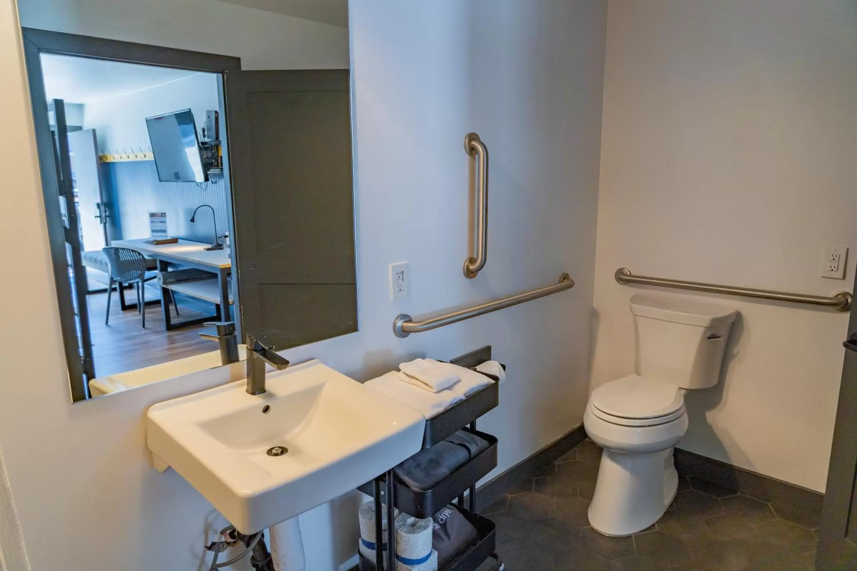 Bathroom in Gravity Haus Winter Park