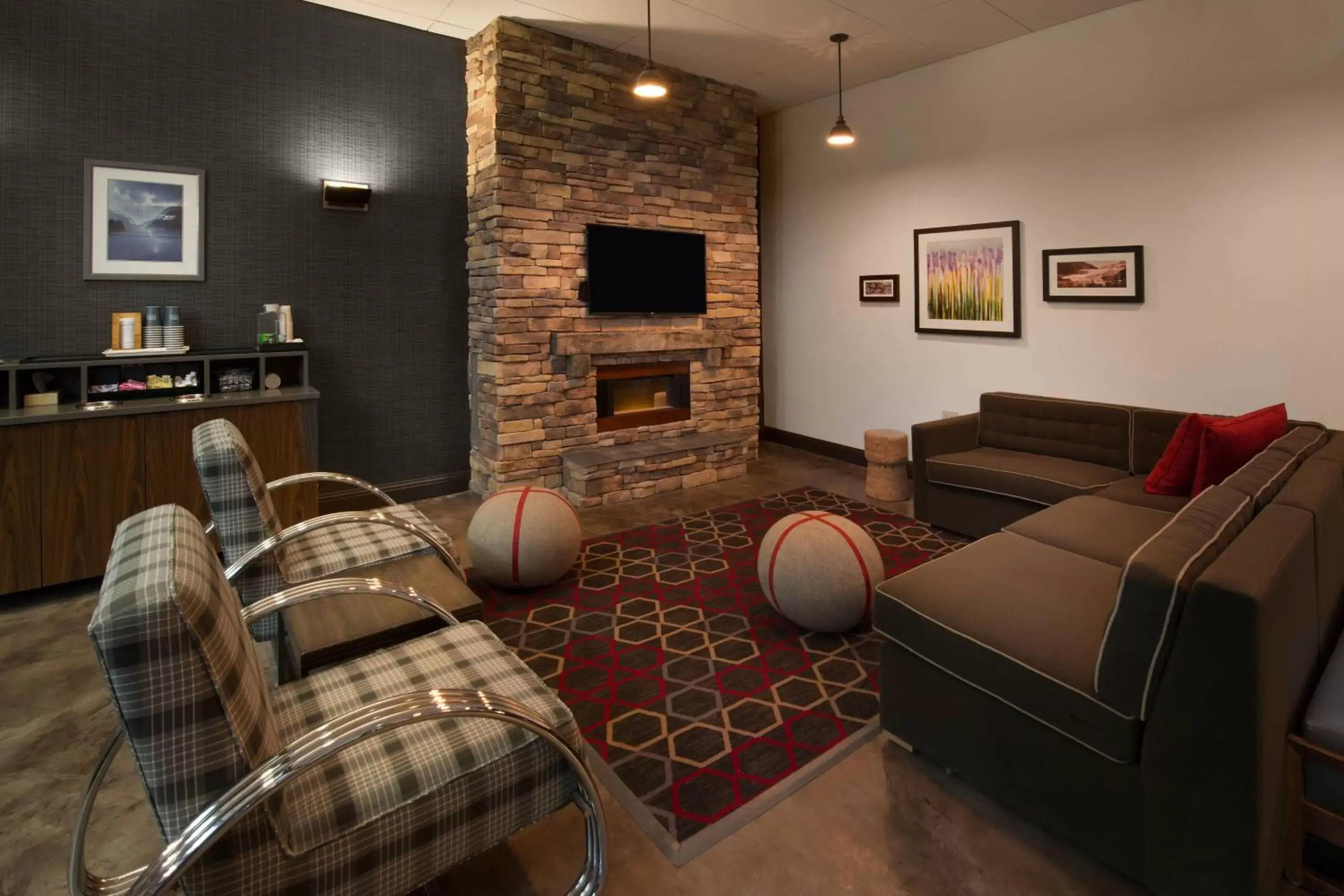 Lobby or reception, Lounge/Bar in Four Points by Sheraton Juneau