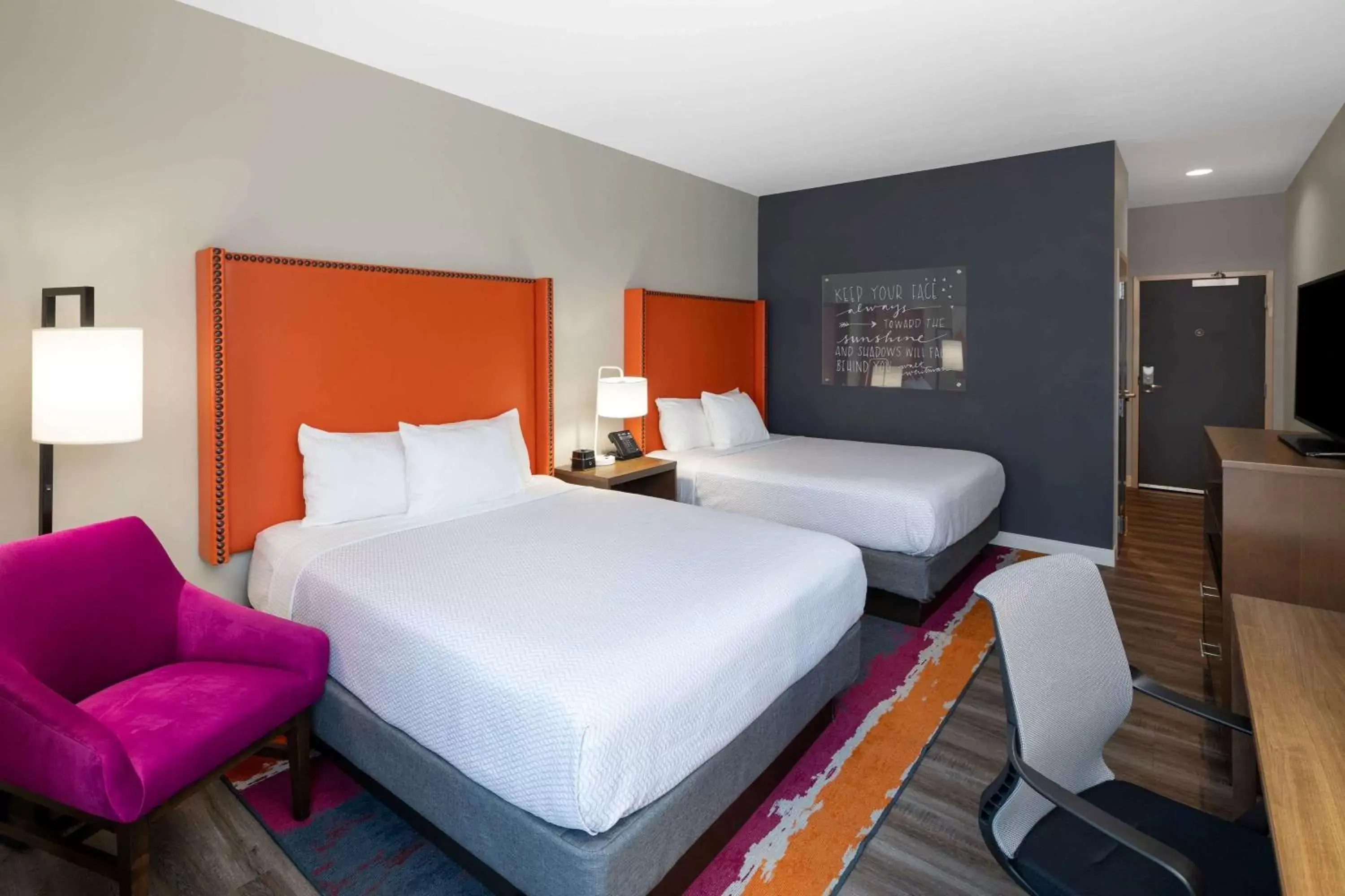 Photo of the whole room, Bed in La Quinta by Wyndham Greensboro Airport High Point Photo of the whole room, Bed in La Quinta by Wyndham Greensboro Airport High Point