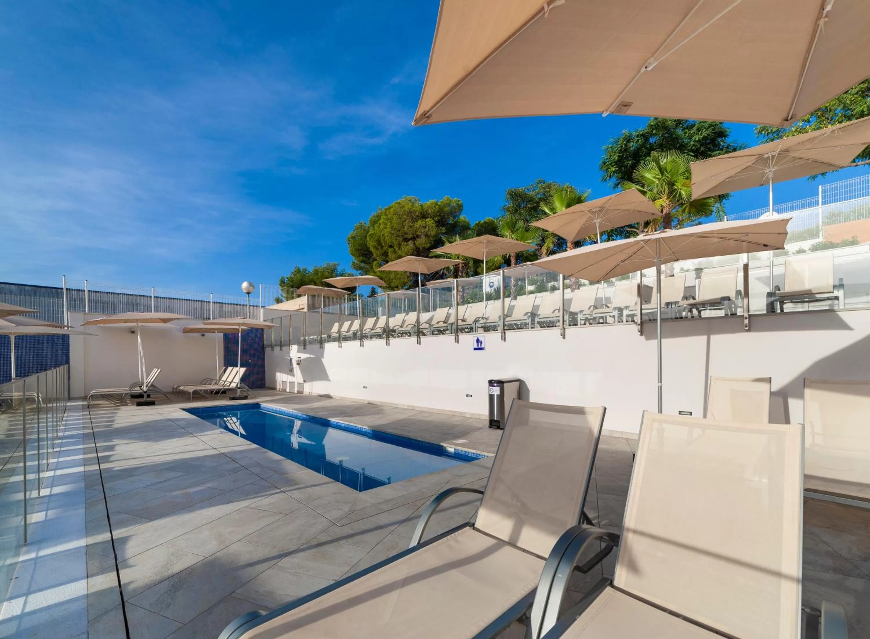 Property building in Globales Mimosa