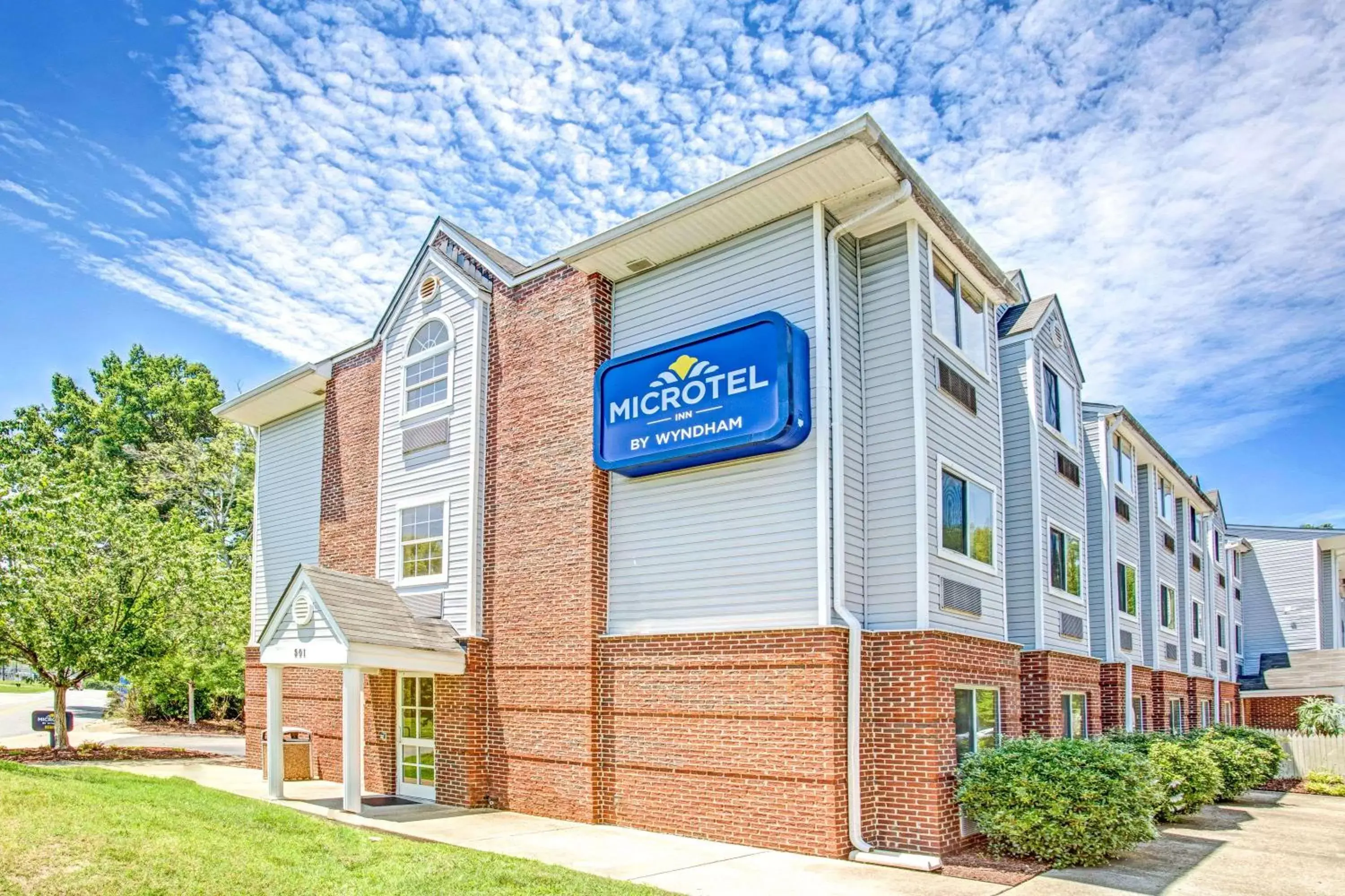 Property Building in Microtel Inn & Suites Newport News