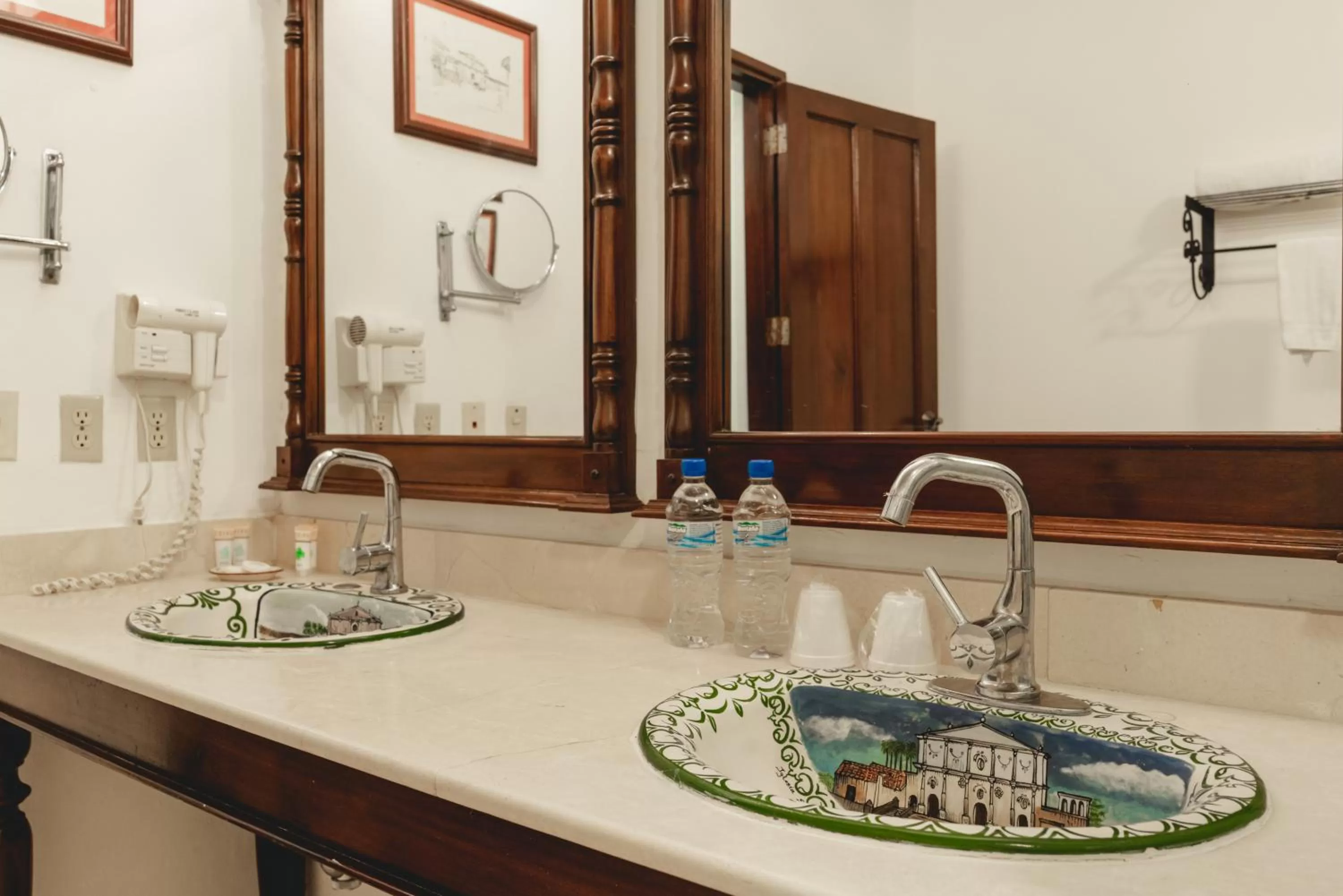 Bathroom in Hotel & Restaurante La Gran Francia