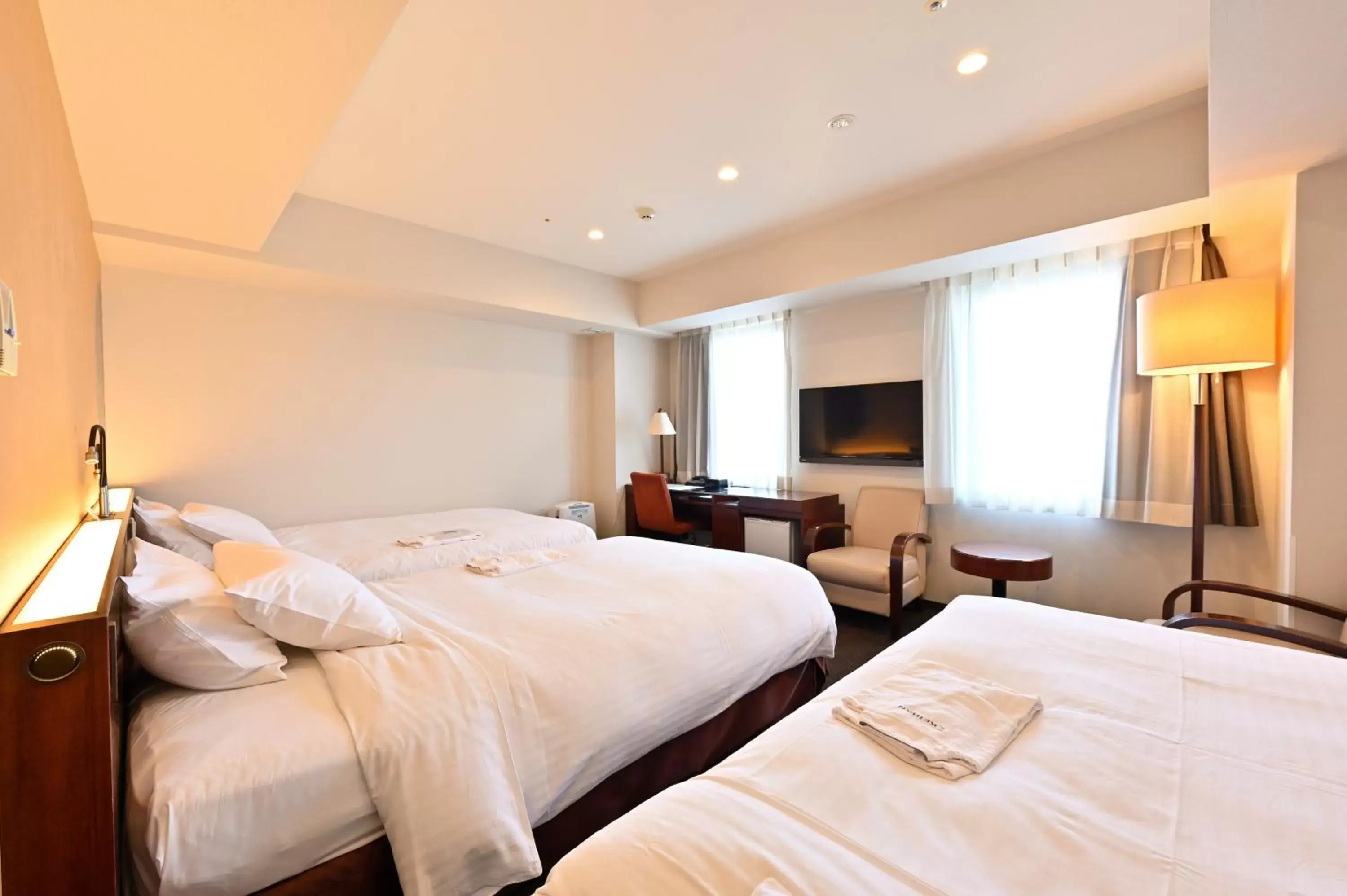 Photo of the whole room, Bed in Hotel Keihan Sapporo