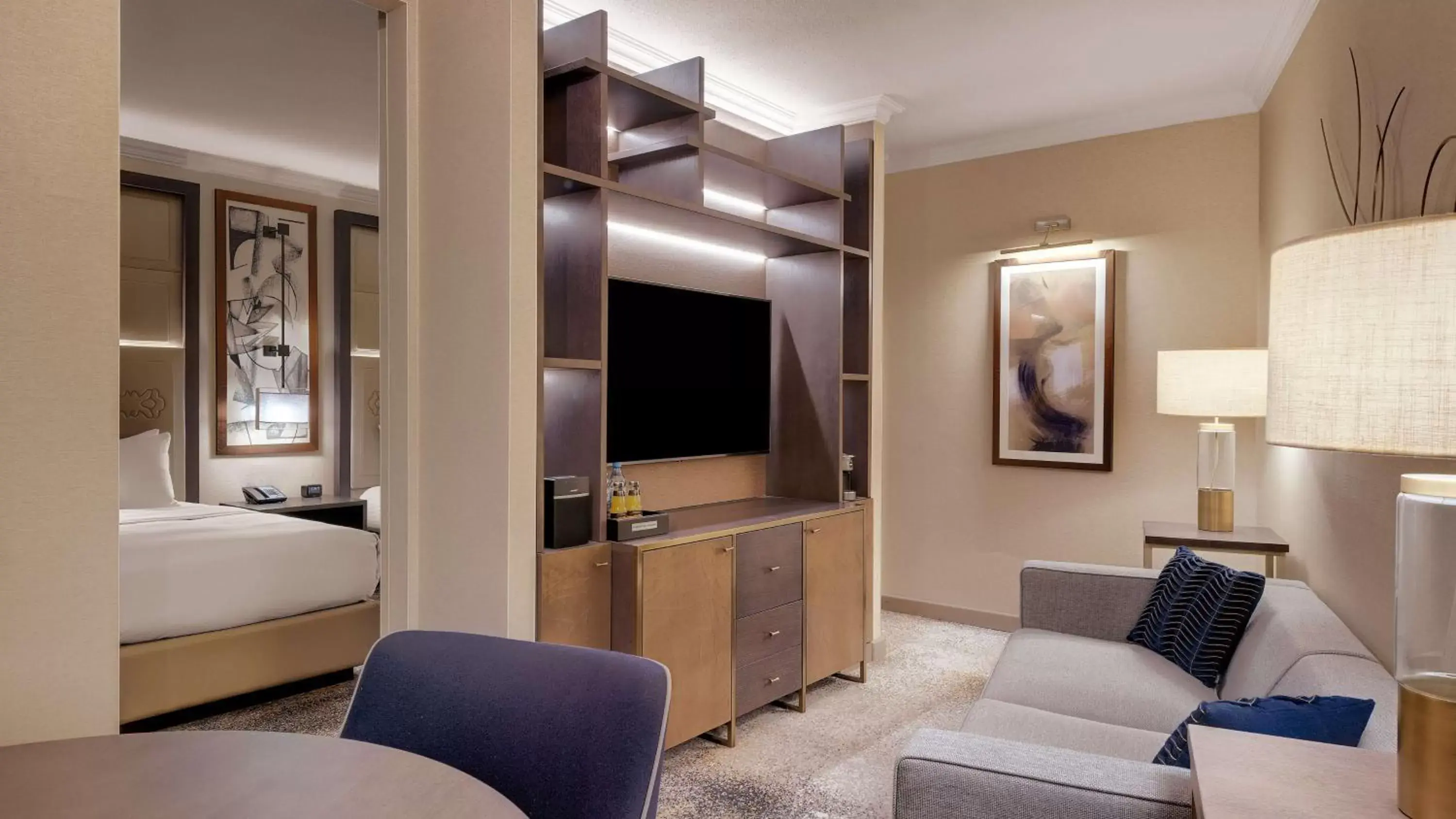 Living room, TV/Entertainment Center in Hilton Munich City