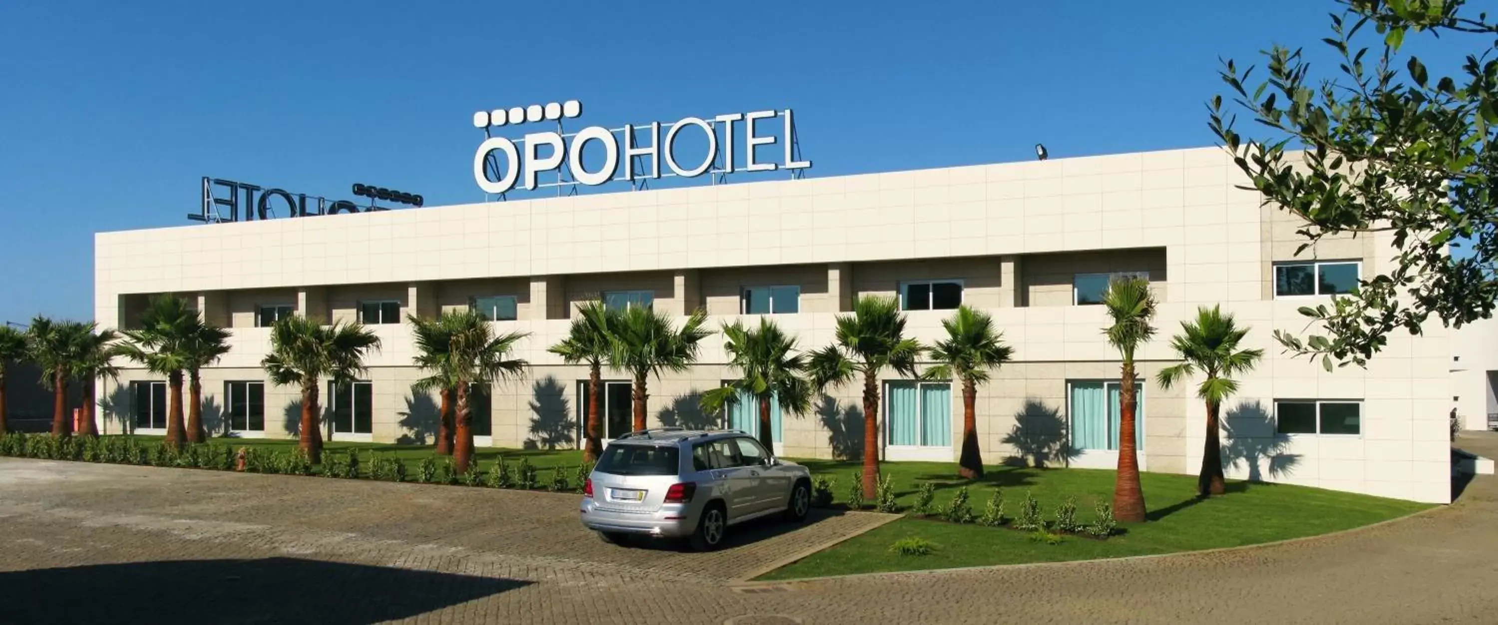 Garden, Property Building in OPOHOTEL Porto Aeroporto