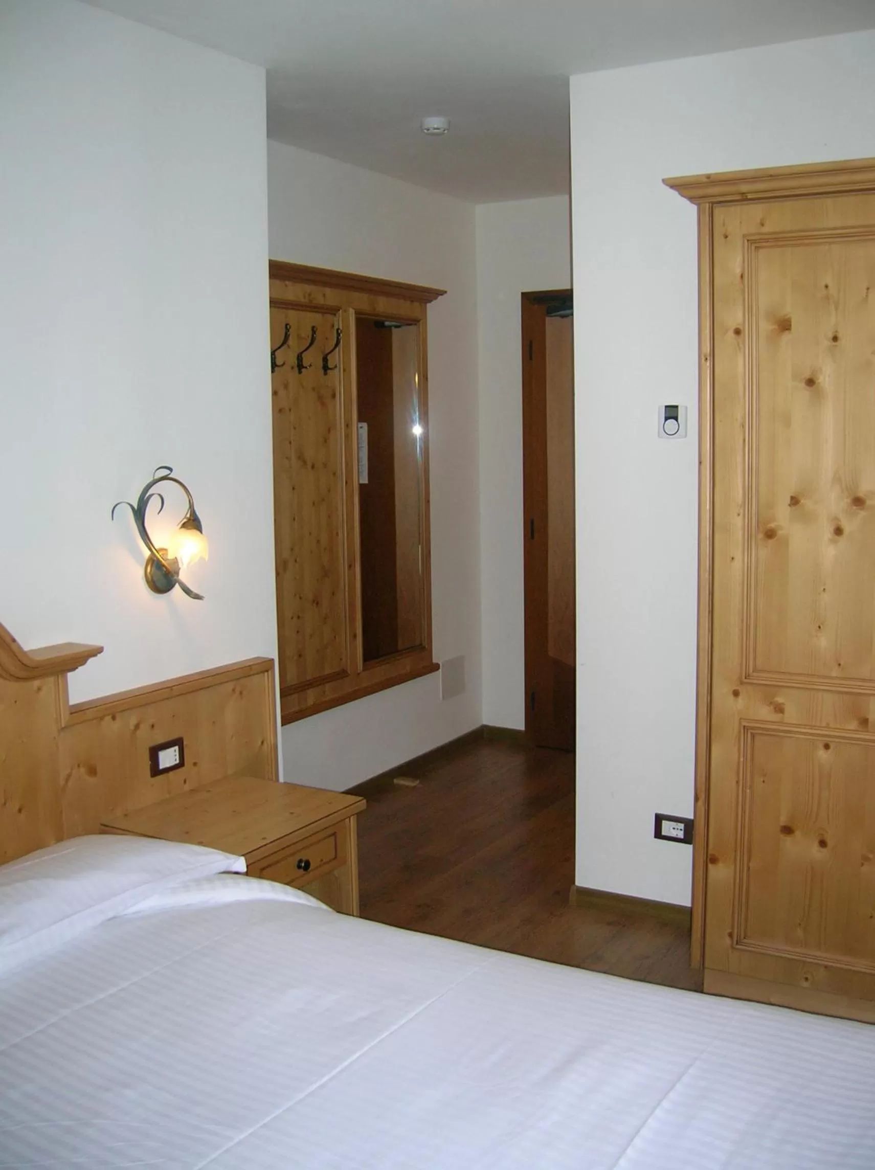 Decorative detail, Bed in Hotel Villa Fosine