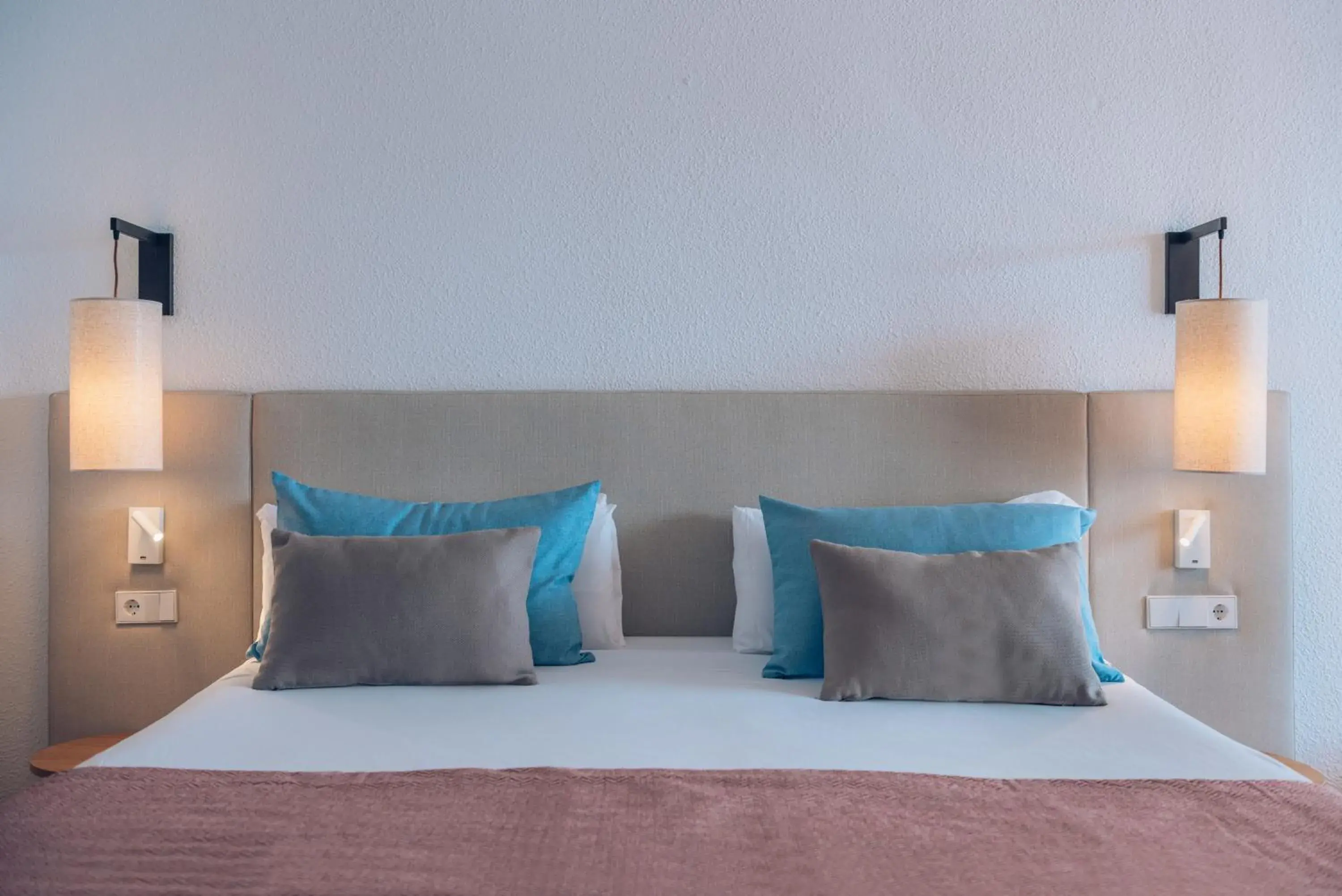 Bedroom, Bed in Iberostar Jardin del Sol Suites - Adults Only