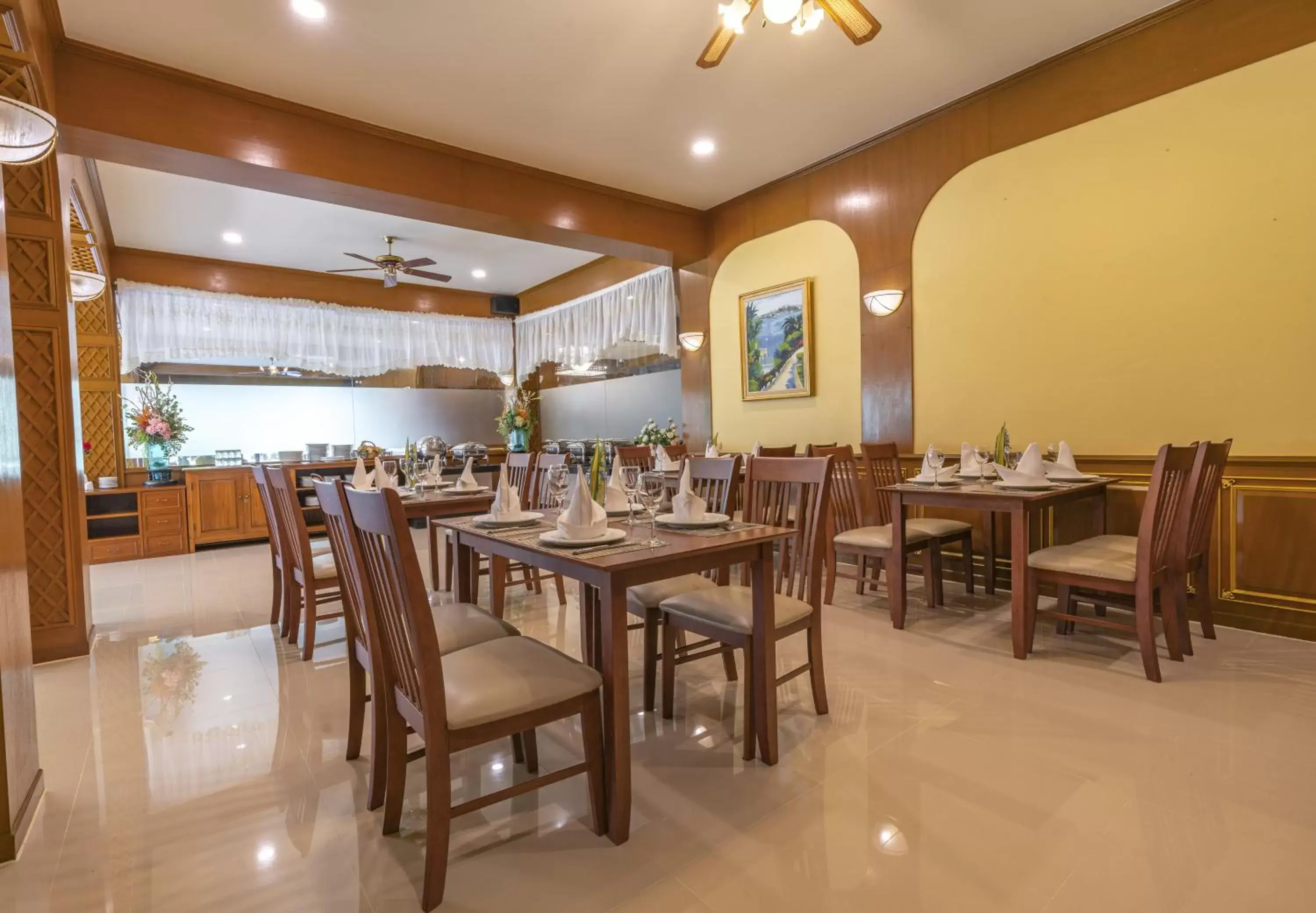 Restaurant/places to eat in Sabai Inn Restaurant/places to eat in Sabai Inn