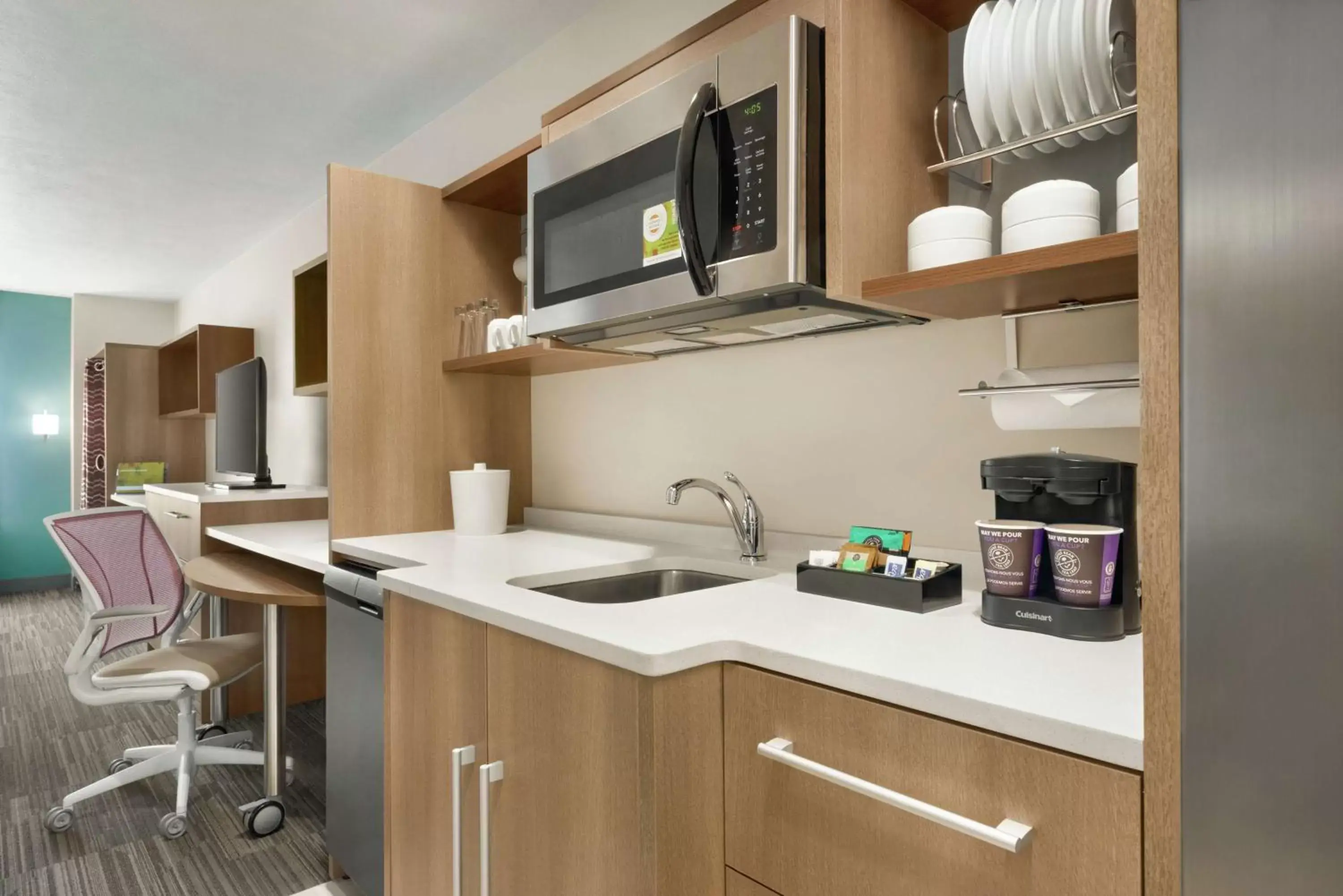 Bedroom, Kitchen/Kitchenette in Home2 Suites By Hilton Bismarck