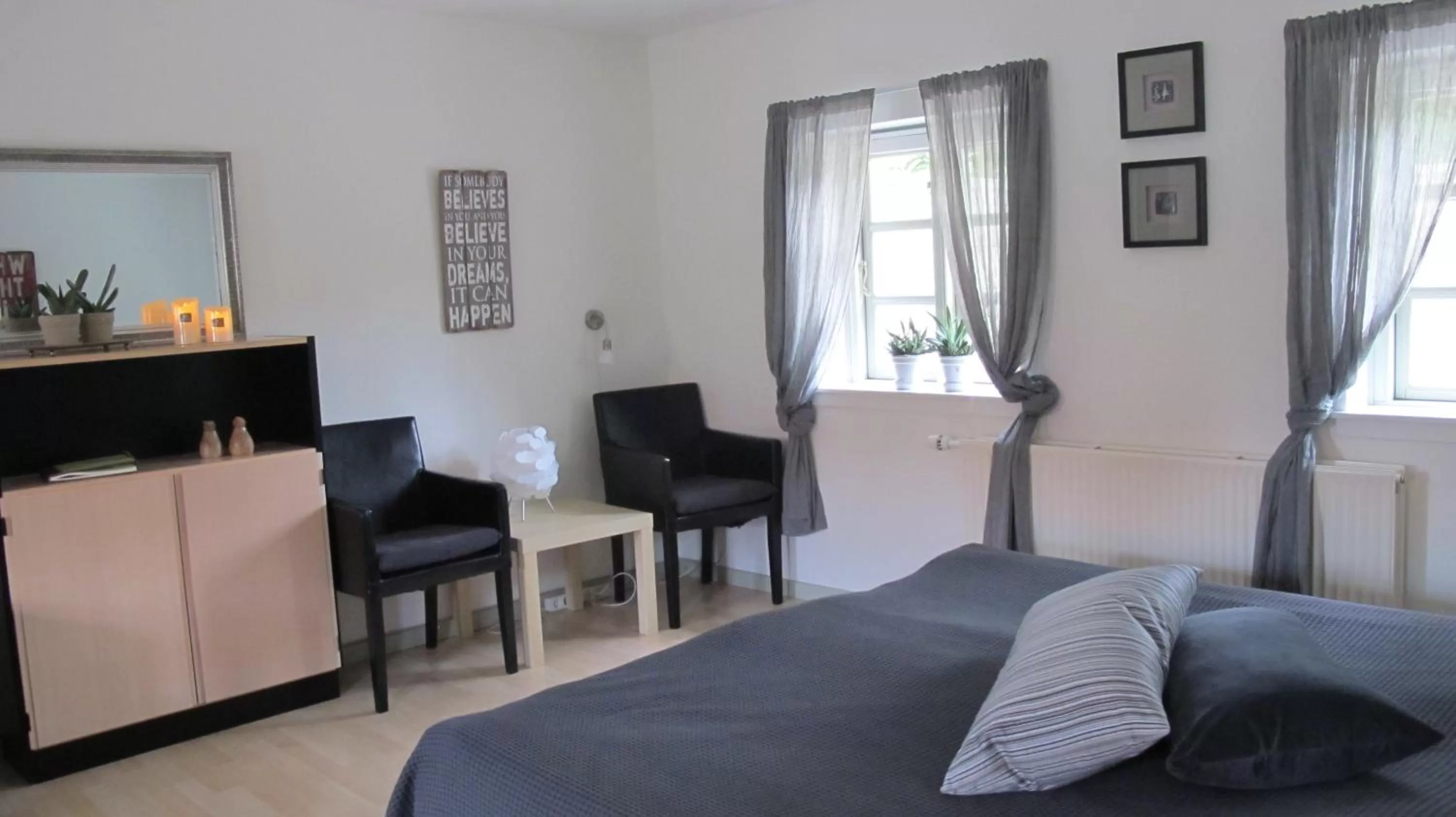 Photo of the whole room in Birkende Bed and Breakfast