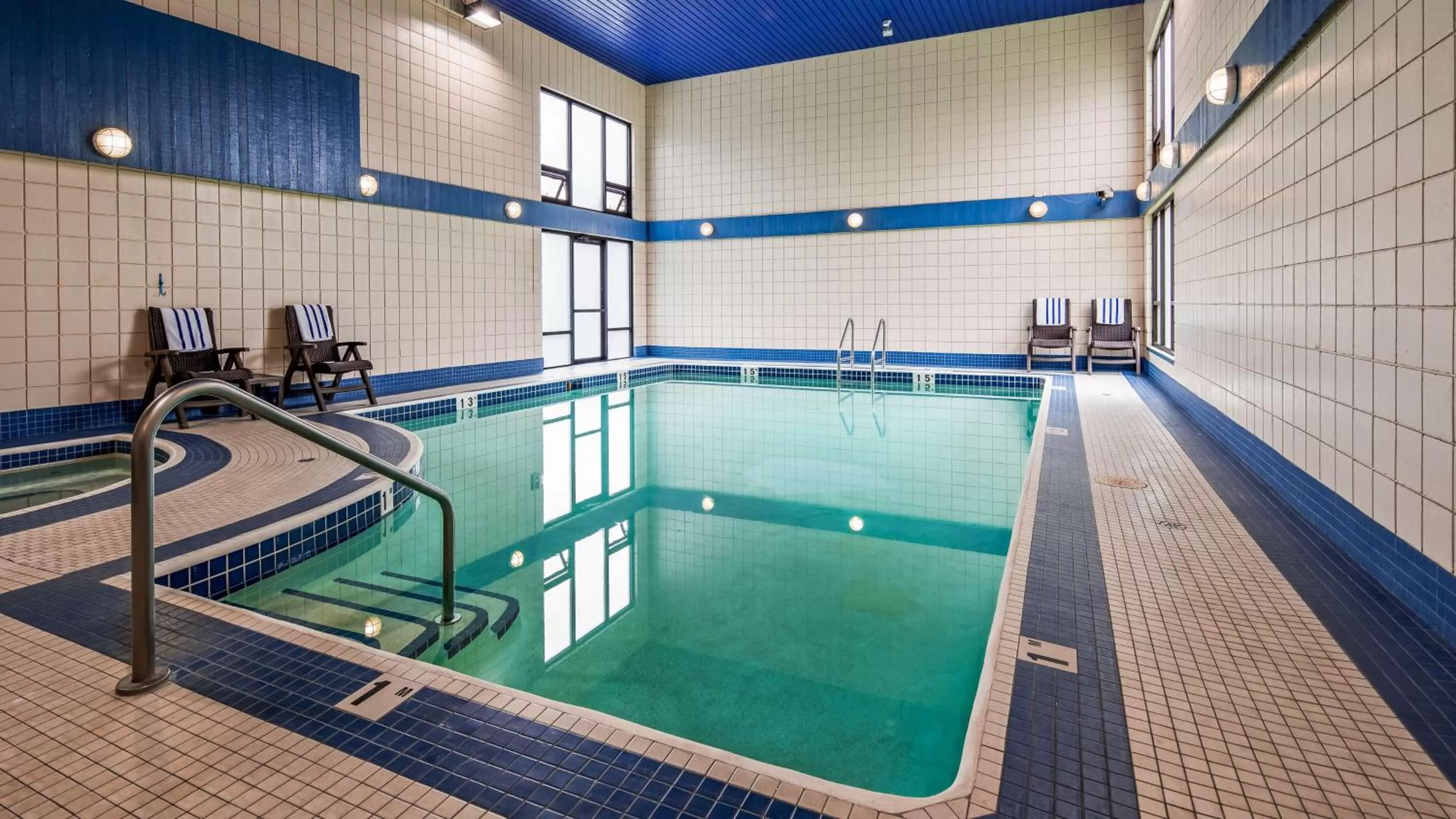 Pool view in Best Western Plus Regency Inn and Conference Centre