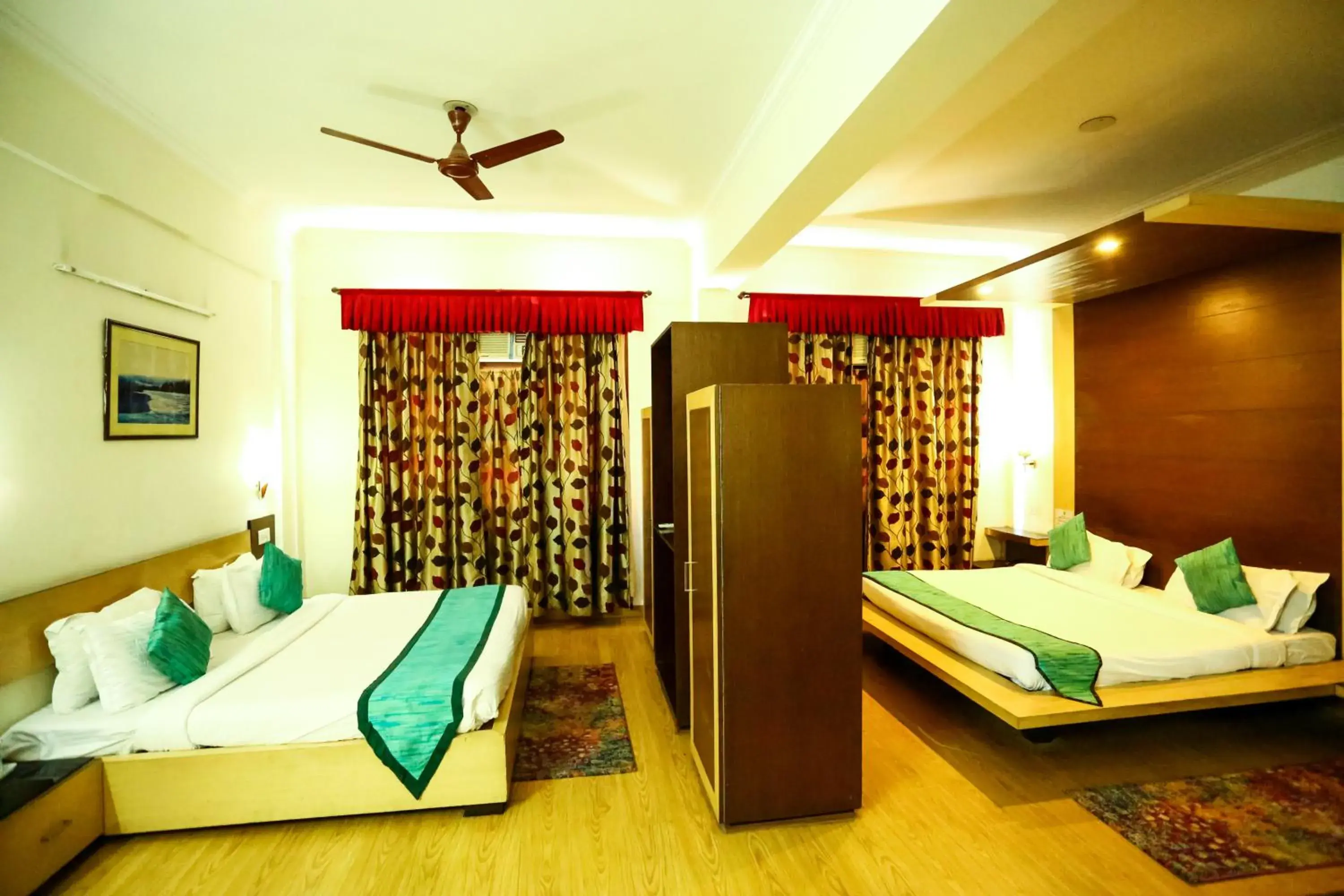 TV and multimedia, Bed in Hotel Shree Hari Niwas
