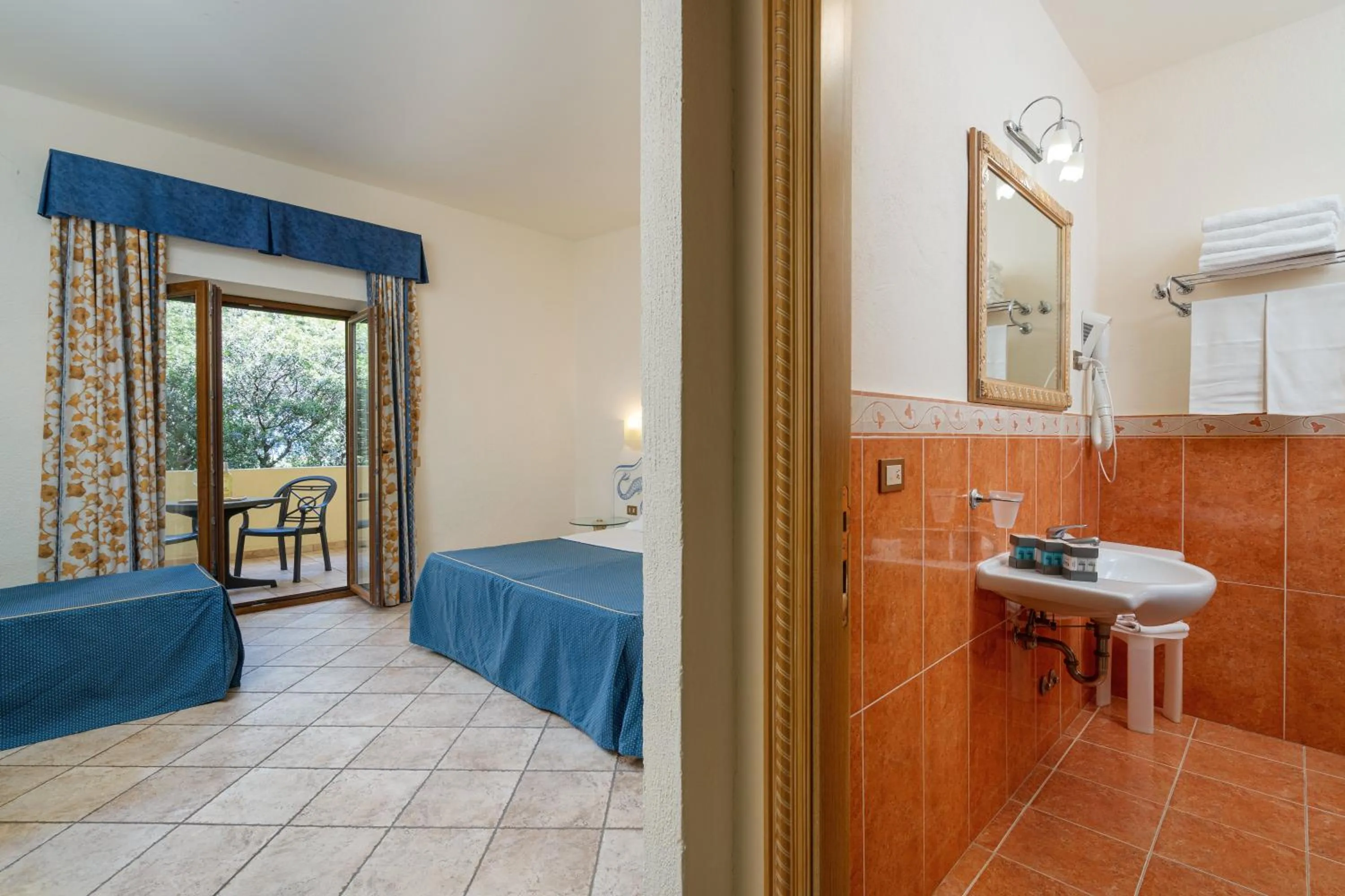 Bedroom, Bed in Club Esse Palmasera