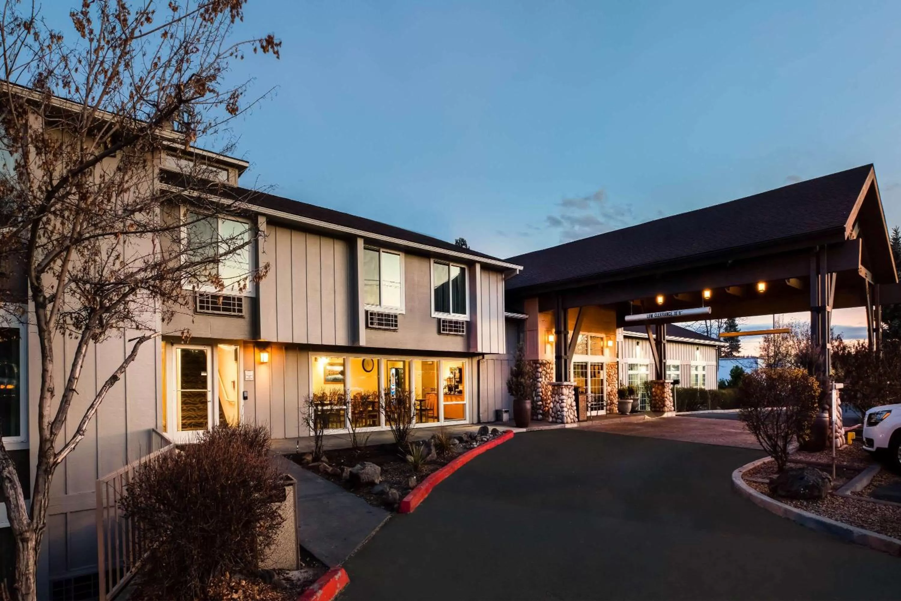 Property building in La Quinta Inn by Wyndham Bend