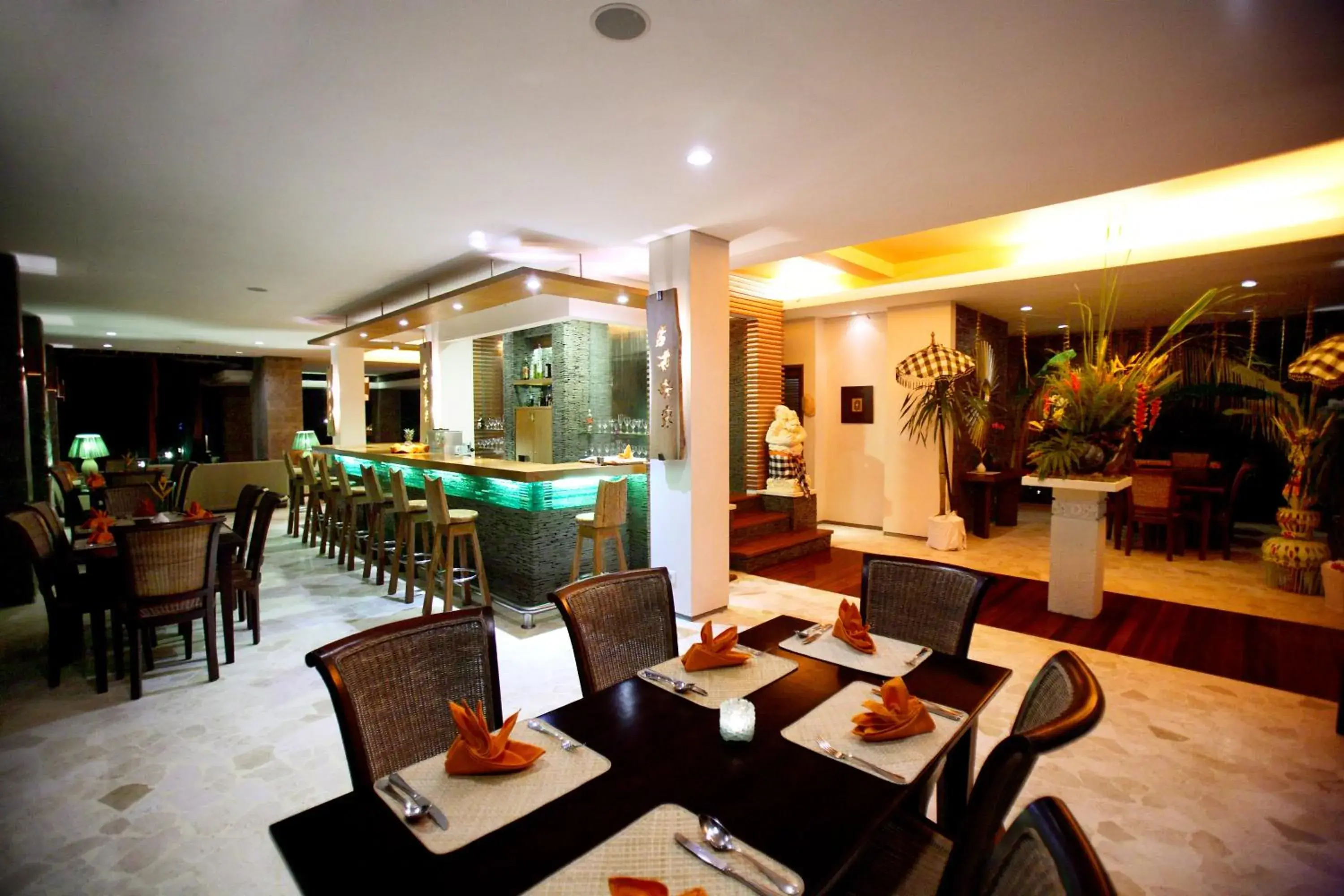 Restaurant/Places to Eat in Anahata Villas and Spa Resort