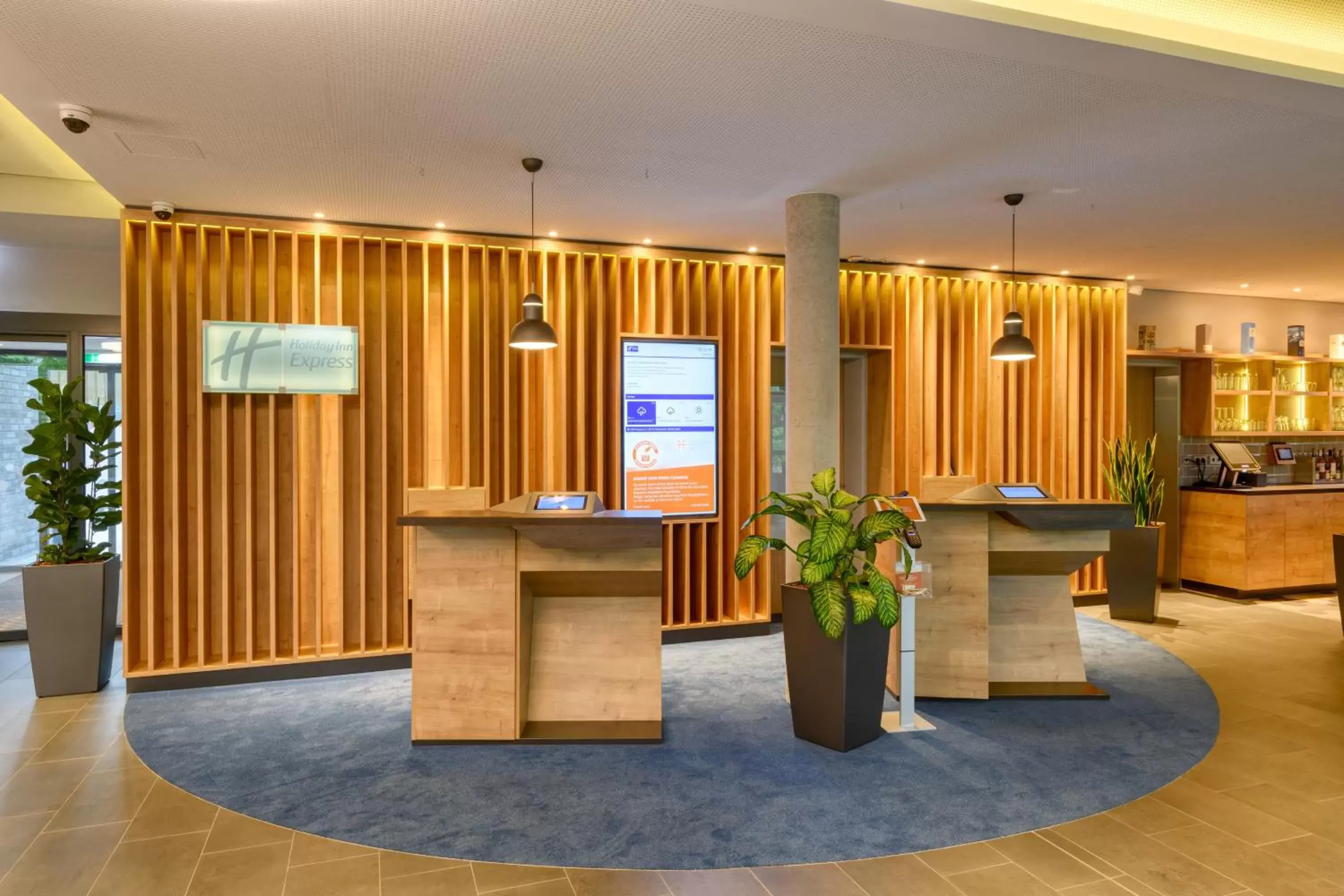 Property building, Lobby/Reception in Holiday Inn Express - Goettingen, an IHG Hotel