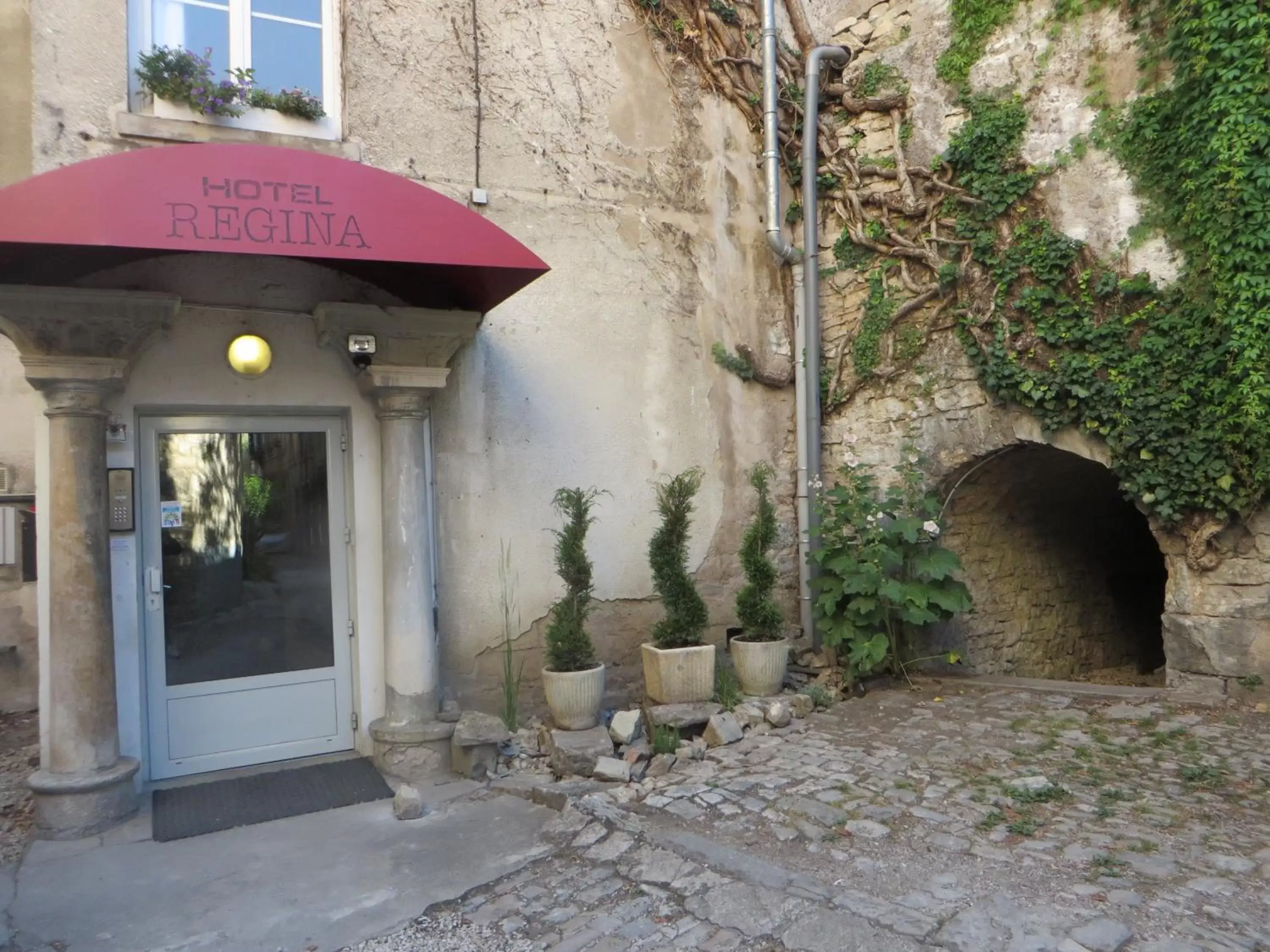 Facade/entrance in Hotel Régina