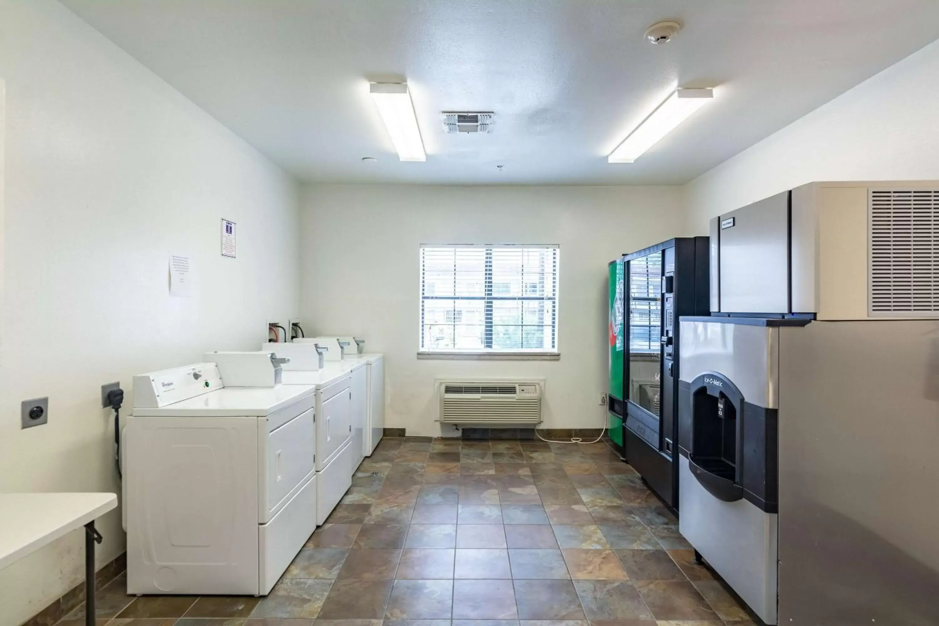 laundry, Kitchen/Kitchenette in Motel 6-Winnie, TX