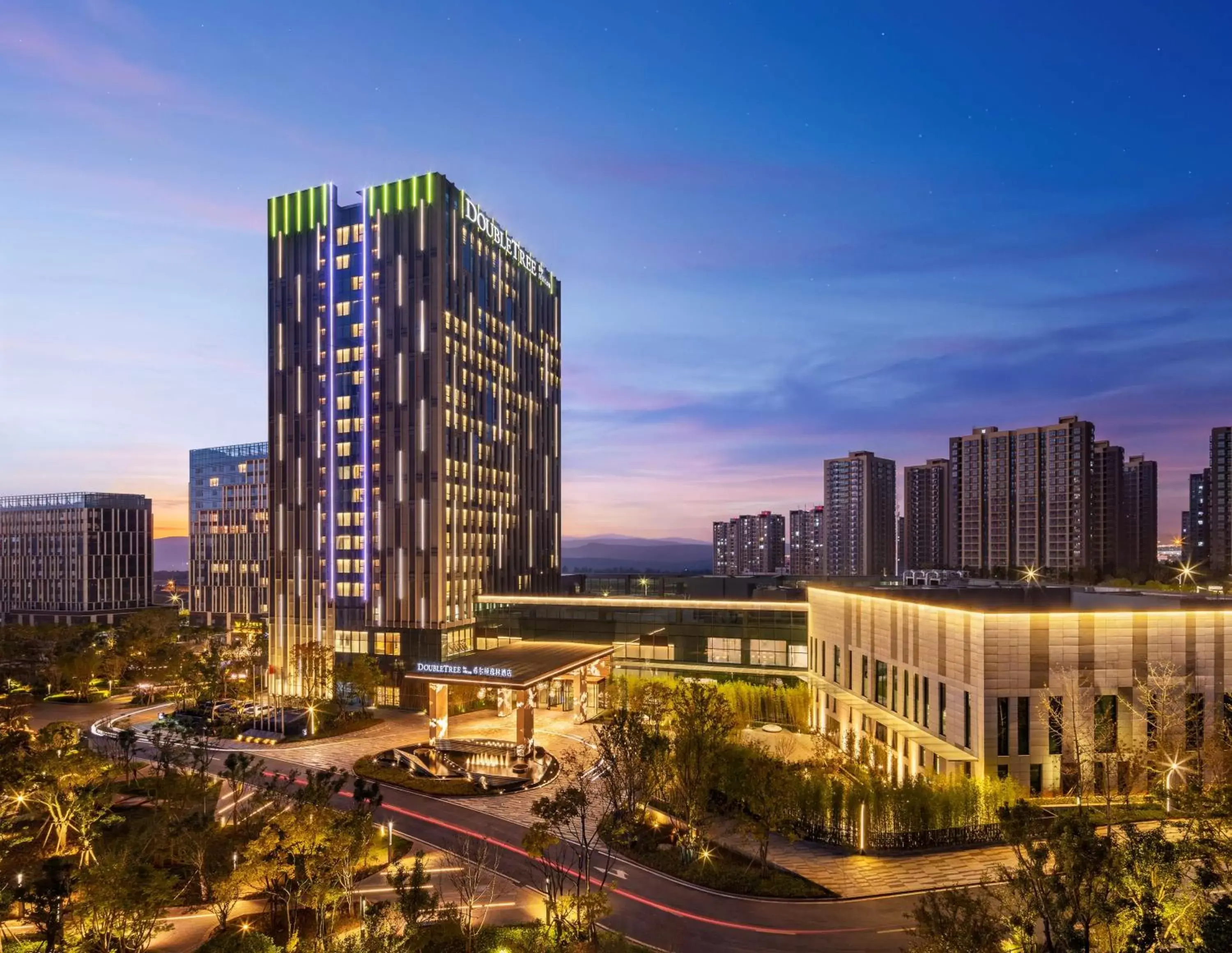 Property building in Doubletree By Hilton Kunming Airport