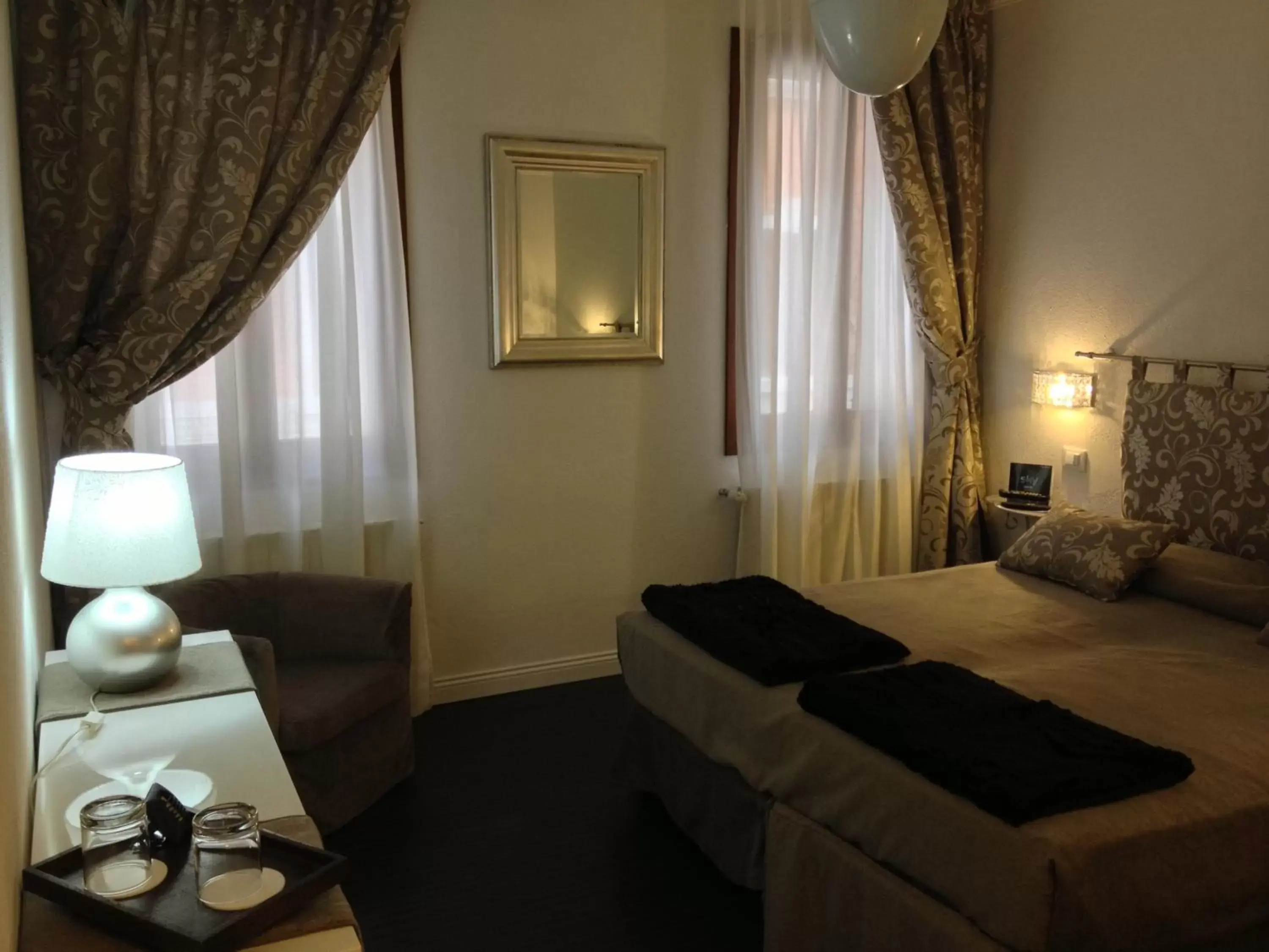 Photo of the whole room, Bed in Albergo Marin